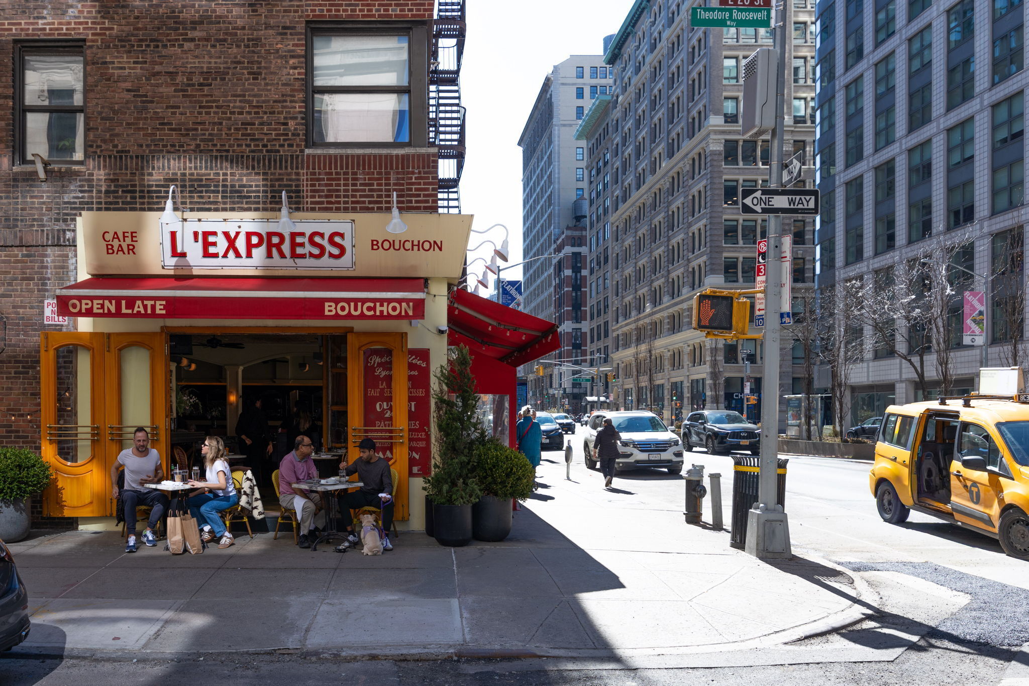 #18 photo, 130 E 17th Street, Gramercy Park , NY 10003