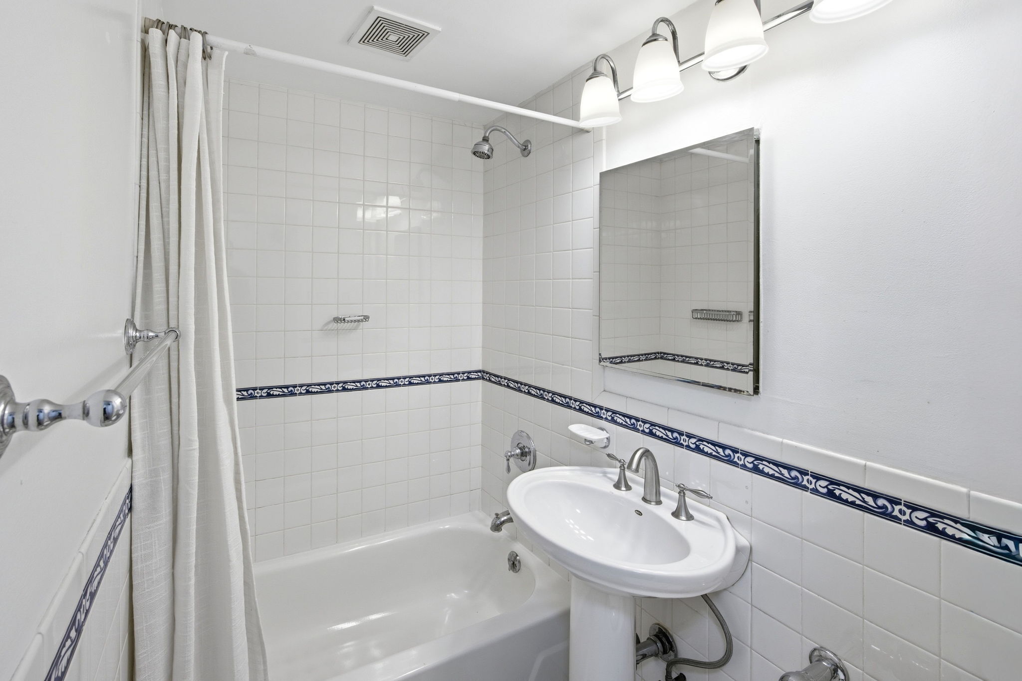 #9 photo, 130 E 17th Street, Gramercy Park , NY 10003