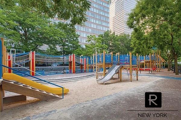 #18 photo, 212 Warren Street, 맨해튼 Battery Park City , NY 10282