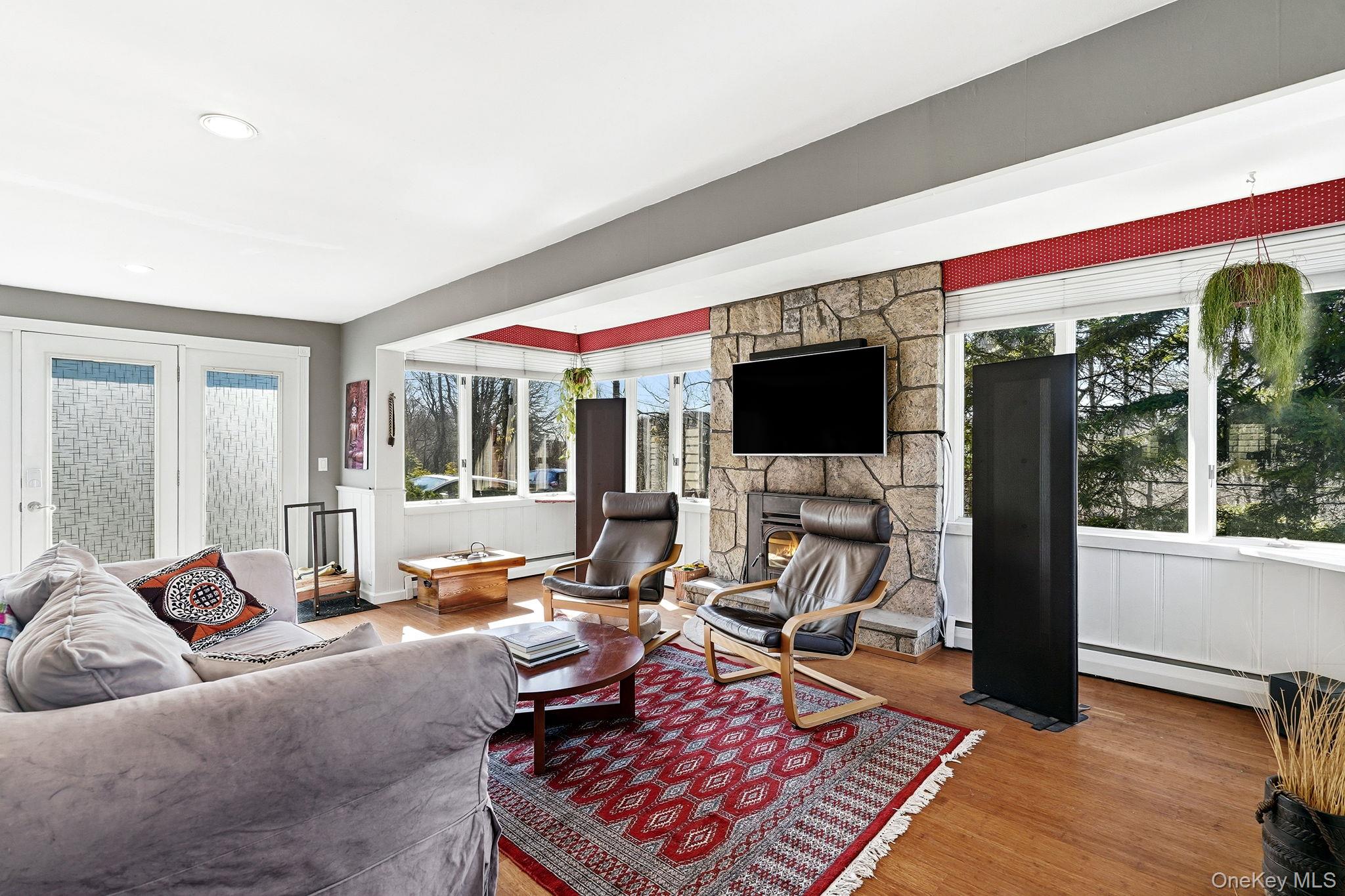 #3 photo, 9 Cottage Grove Avenue, Thornwood , NY 10594