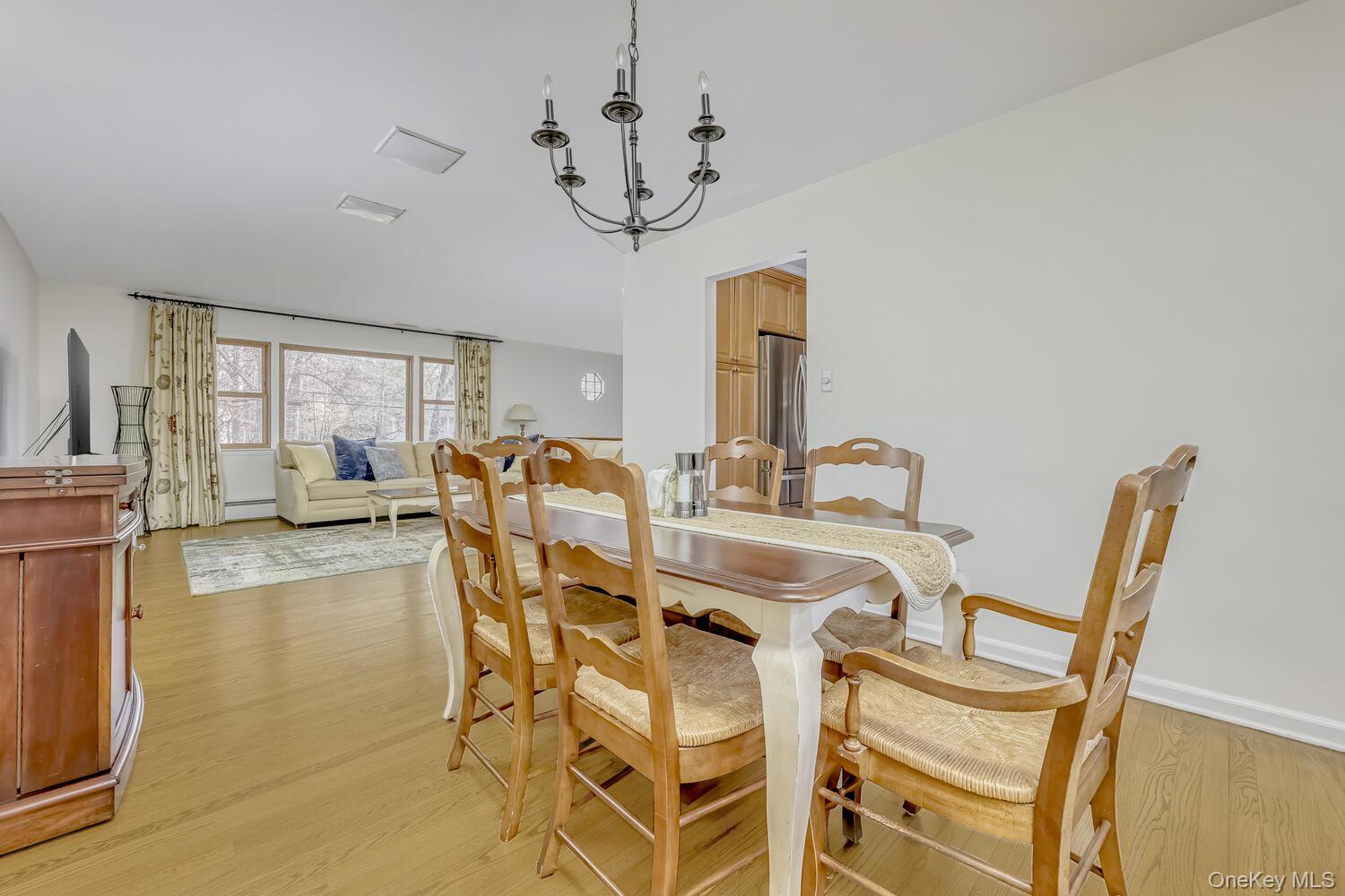 #12 photo, 7 E Mayer Drive, 뉴욕주 Suffern , NY 10901