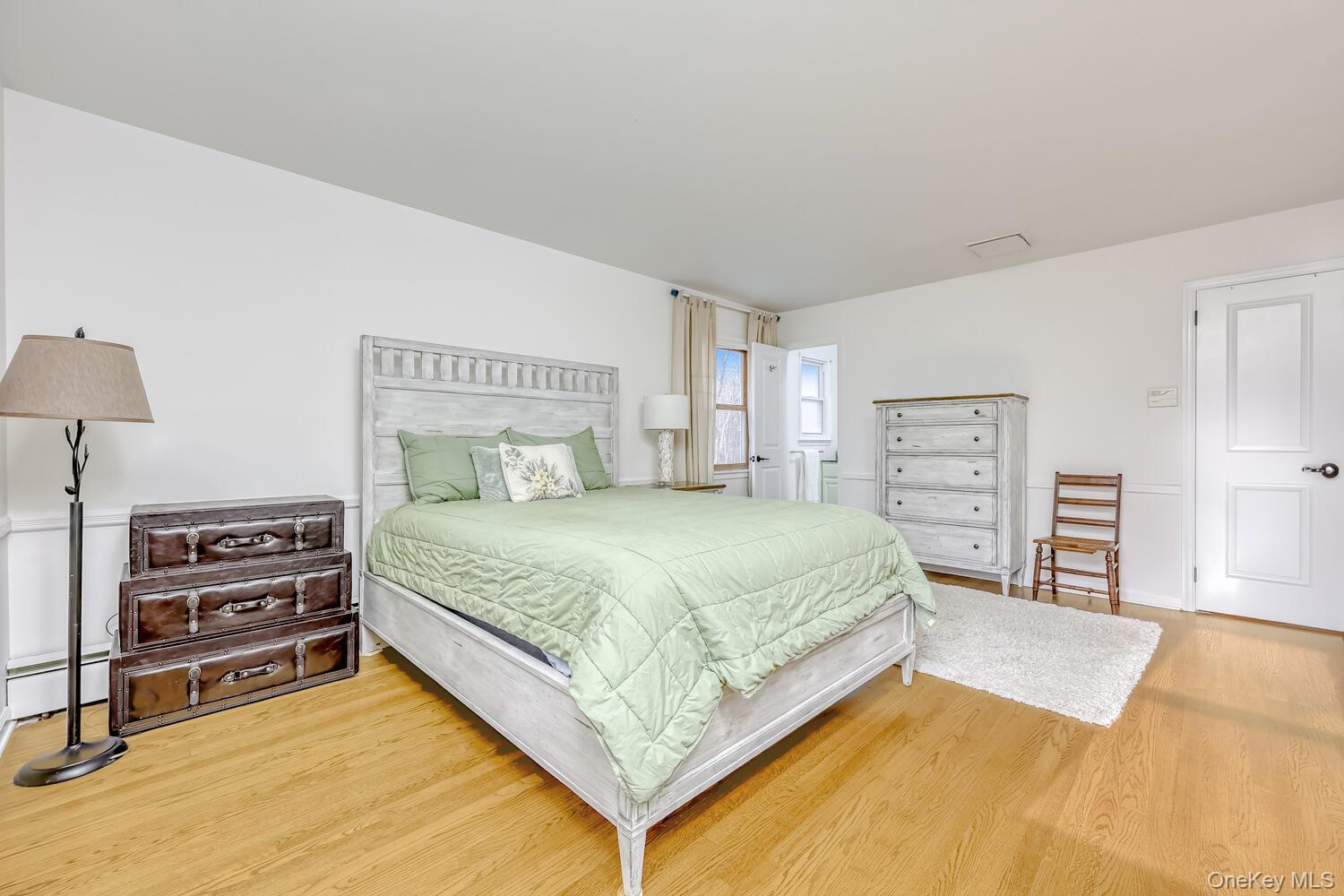 #19 photo, 7 E Mayer Drive, 뉴욕주 Suffern , NY 10901