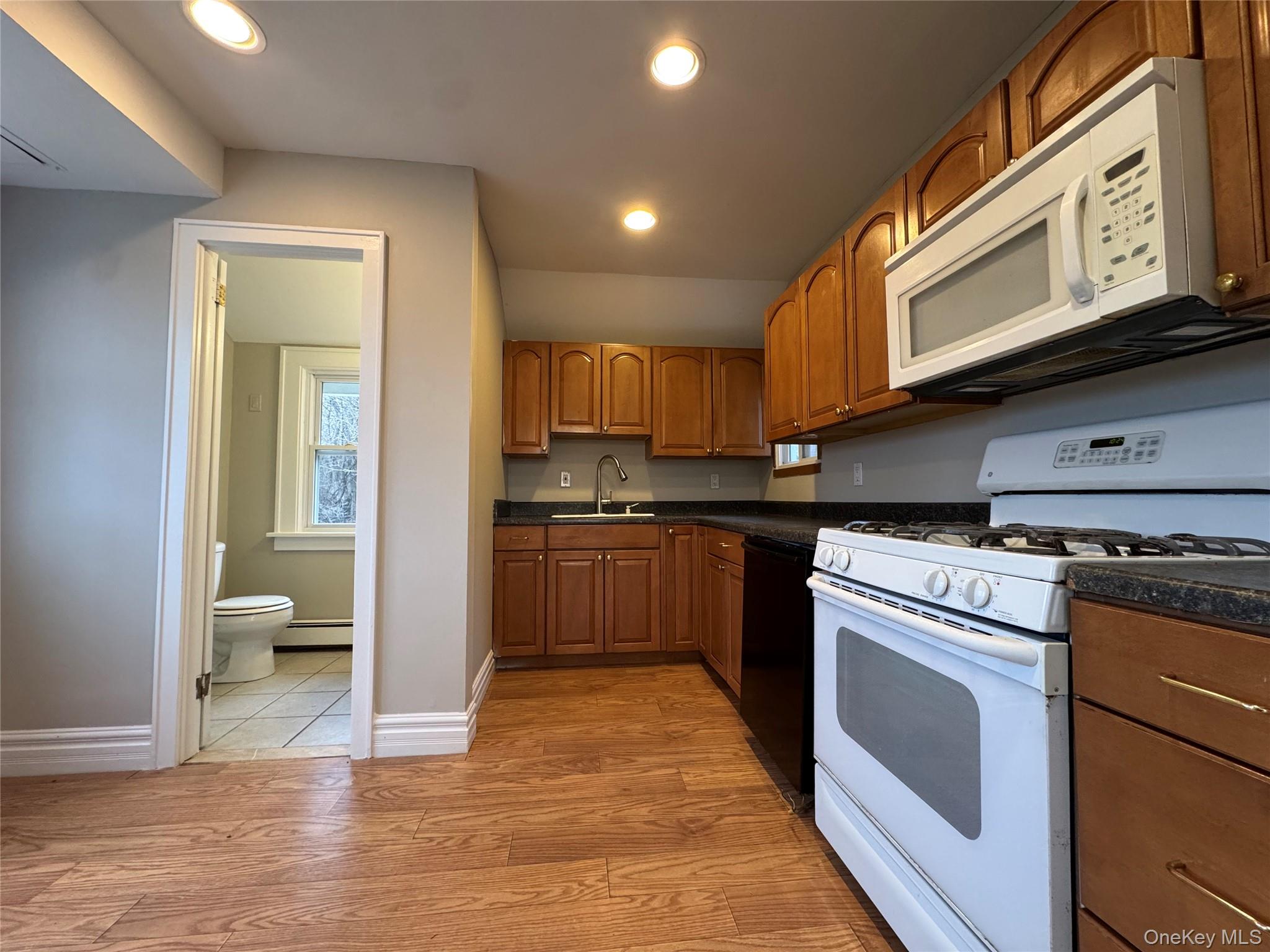 #4 photo, 157 State Route 17M, Harriman , NY 10926