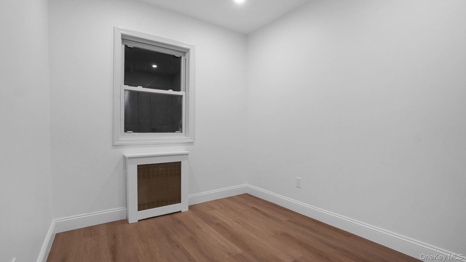 #16 photo, 3031 Edson Avenue, הברונקס Bronx , NY 10469