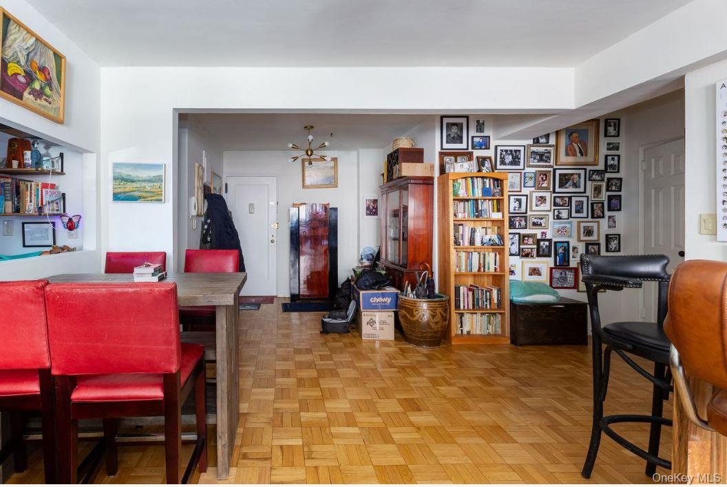 #5 photo, 3299 Cambridge Avenue, Бронкс ‖ Bronx , NY 10463