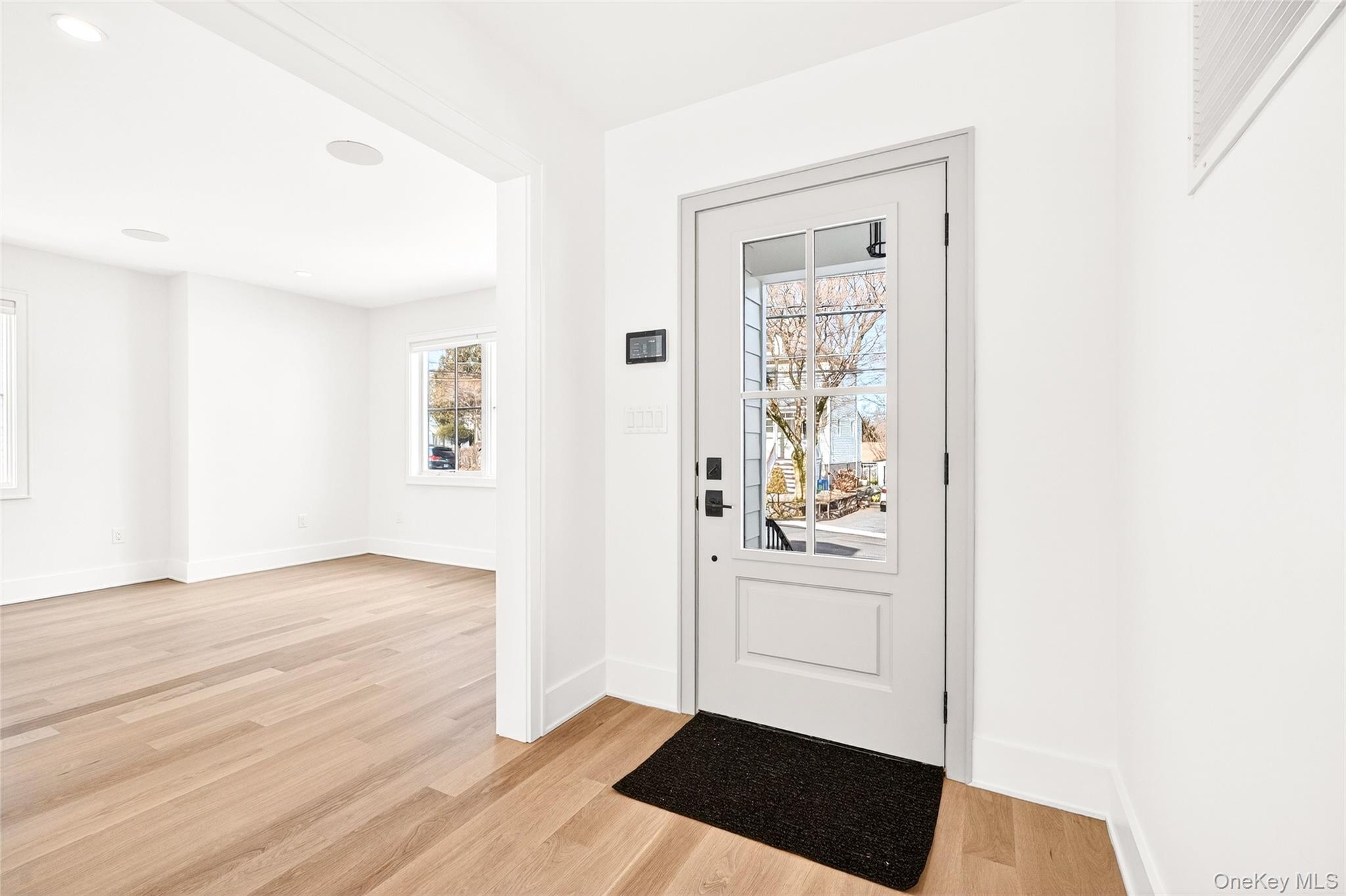 #4 photo, 306 Hunter Street, Mamaroneck , NY 10543