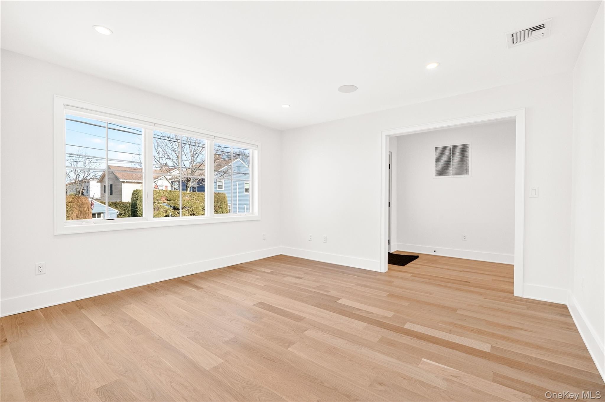 #5 photo, 306 Hunter Street, Mamaroneck , NY 10543