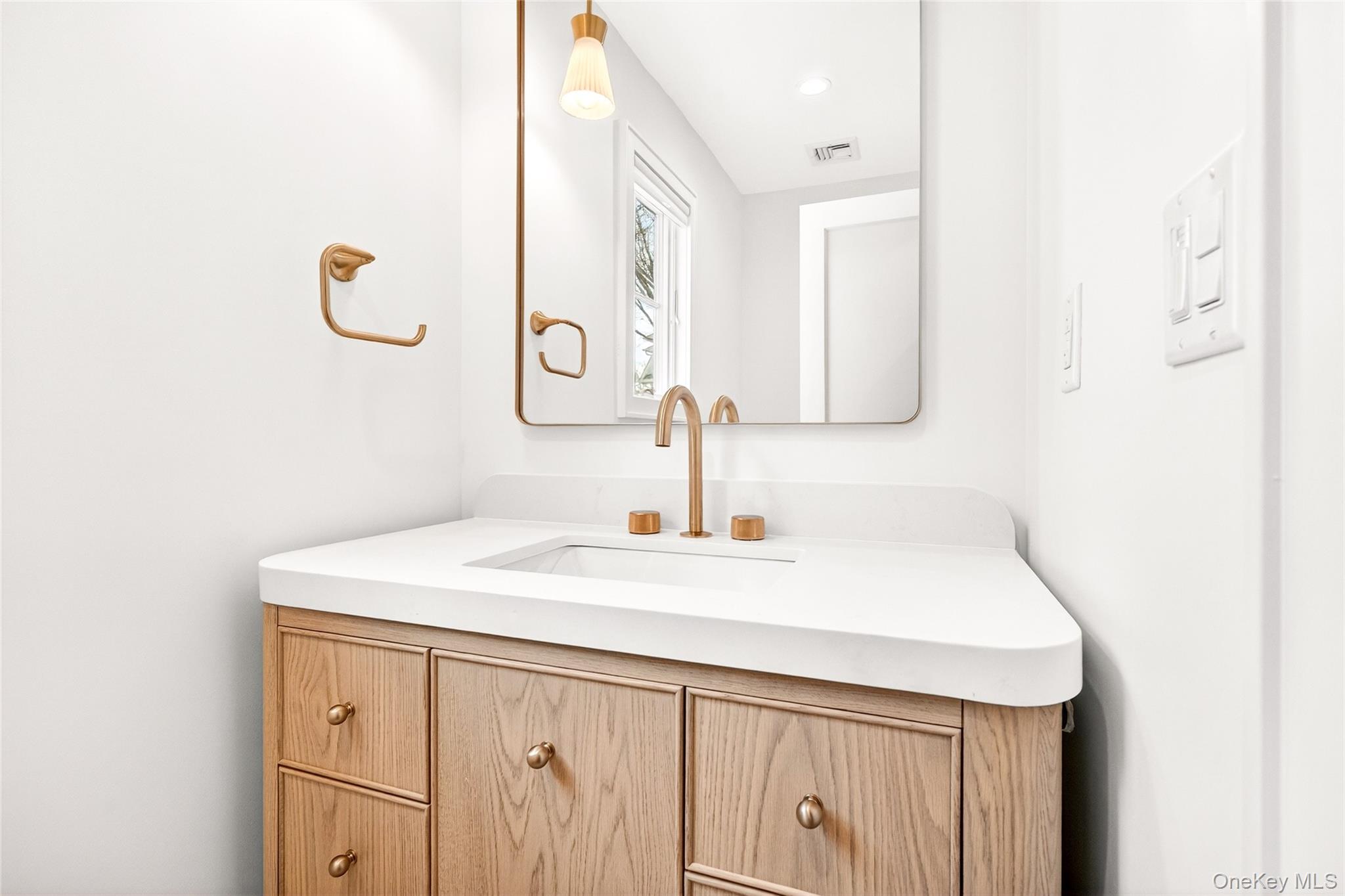 #8 photo, 306 Hunter Street, Mamaroneck , NY 10543