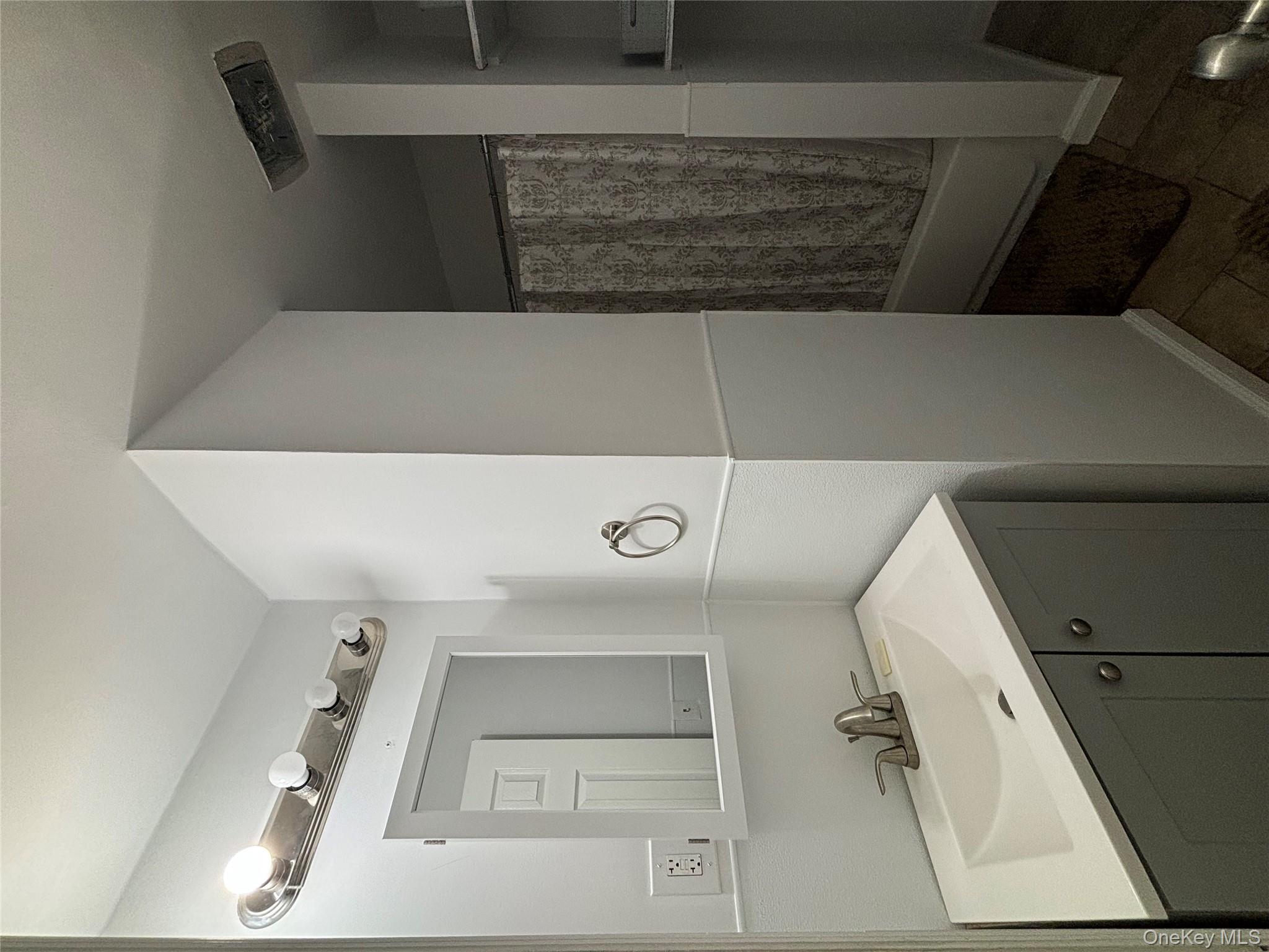 #12 photo, 135 Fifth Avenue, Troy , NY 12180