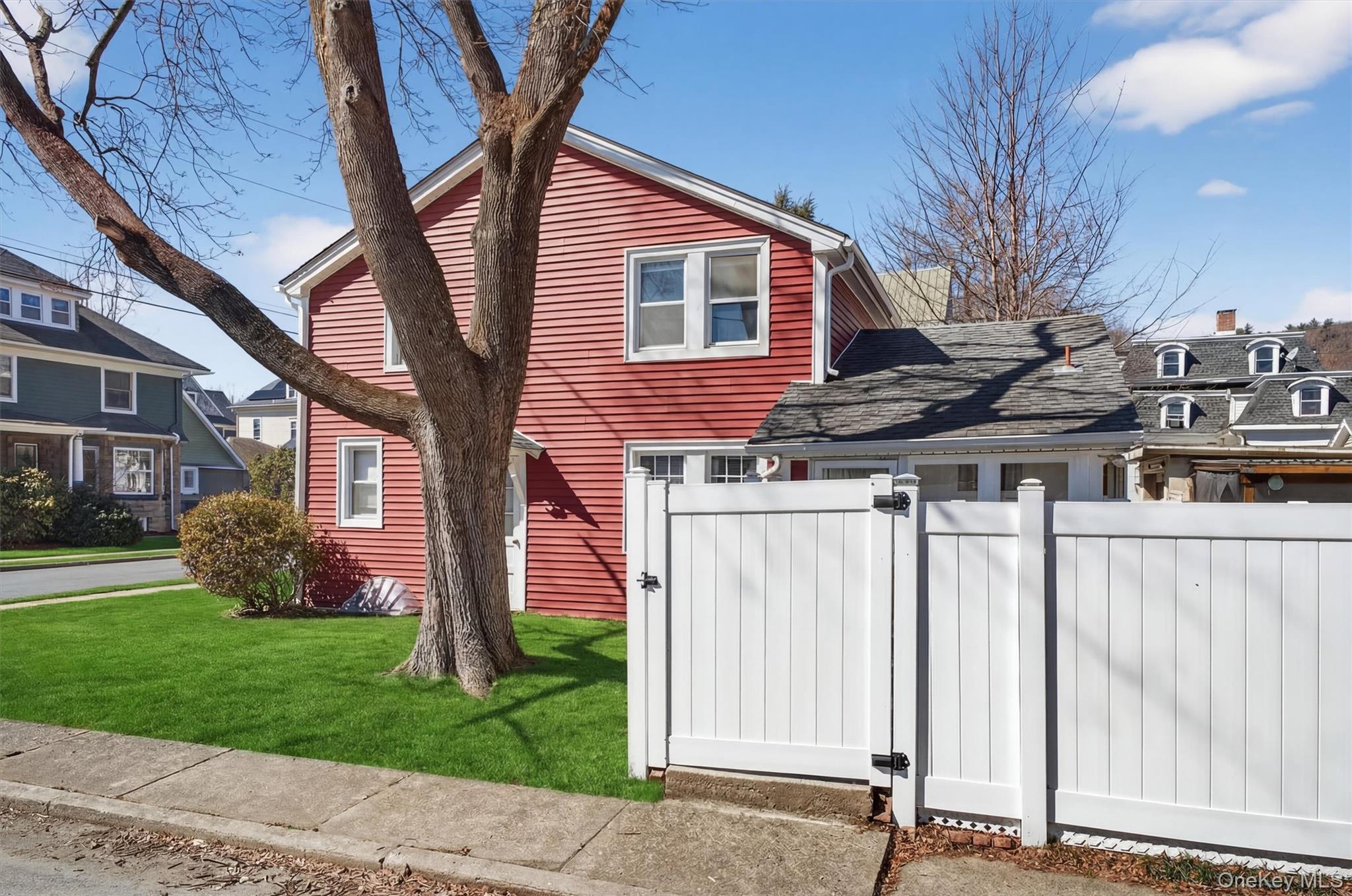 #7 photo, 8 John Street, 뉴욕주 Port Jervis , NY 12771