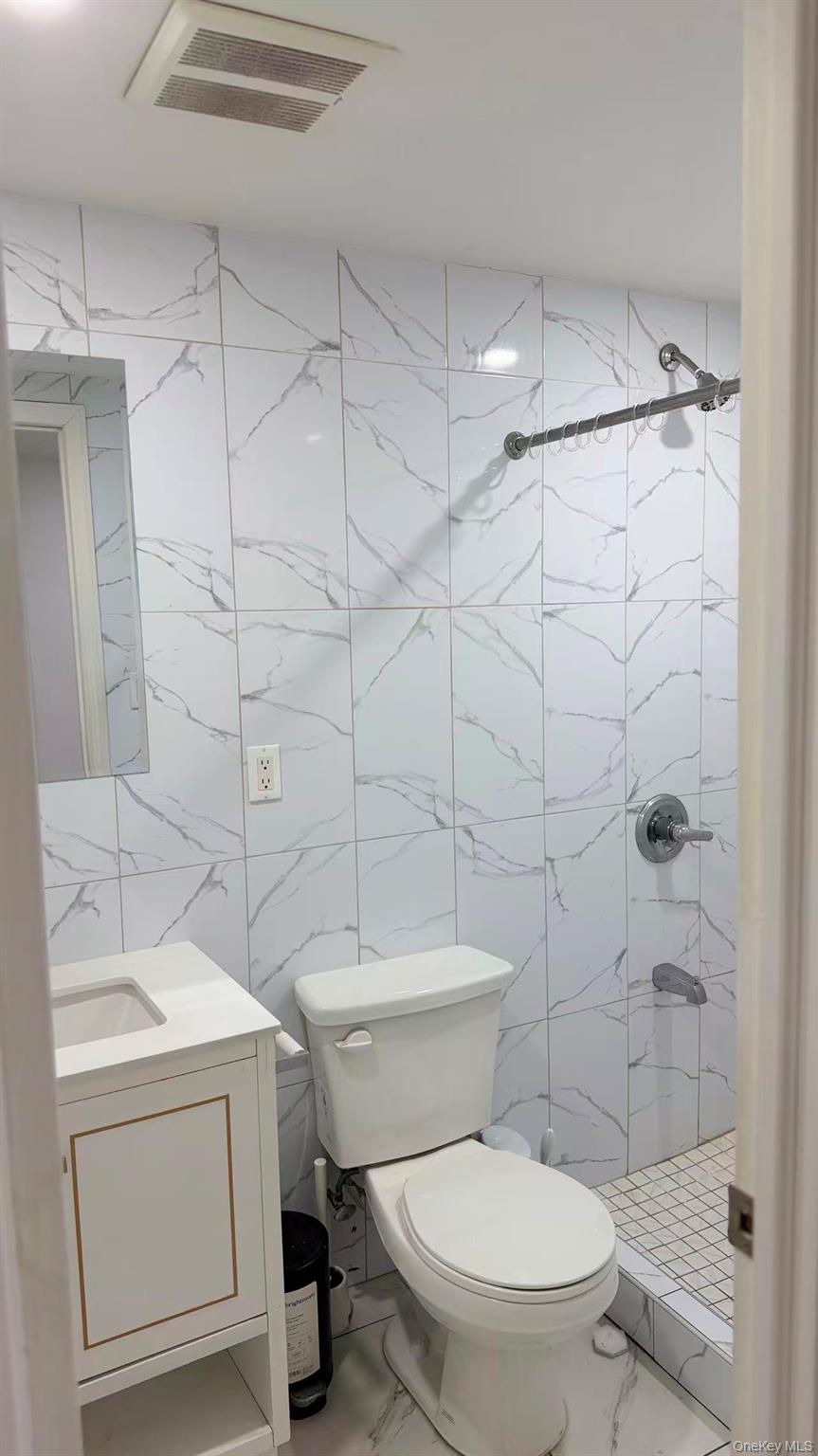 #6 photo, 70-51 45th Avenue, קווינס Woodside , NY 11377