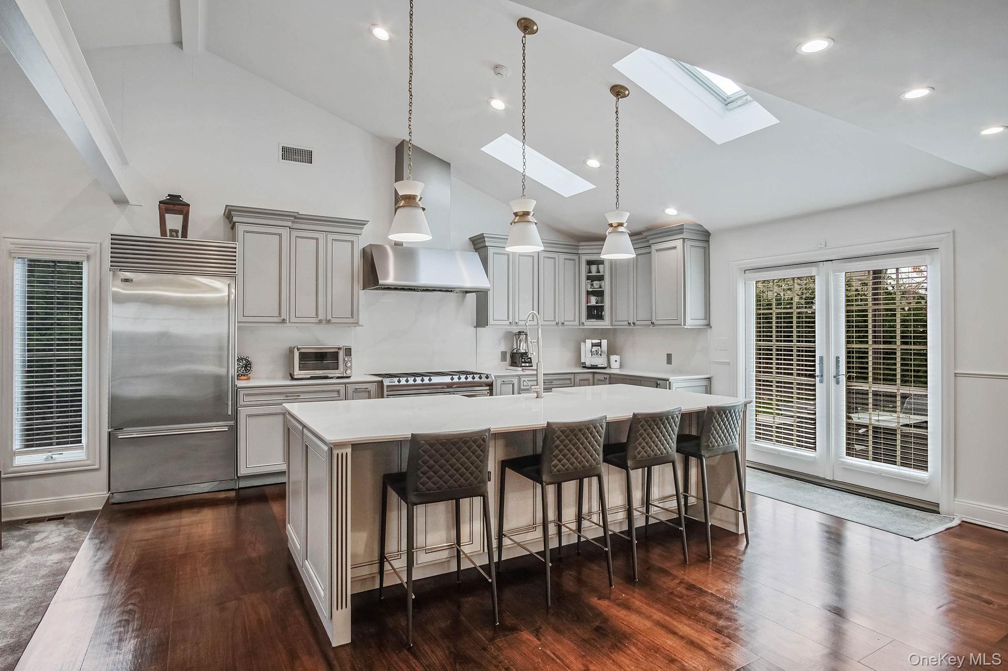 #10 photo, 150 Meadow Street, Garden City , NY 11530