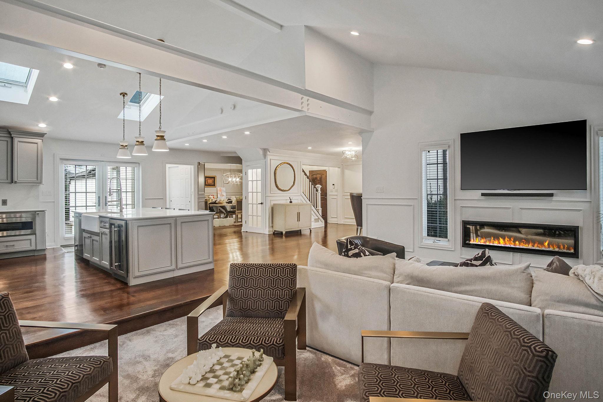 #12 photo, 150 Meadow Street, Garden City , NY 11530