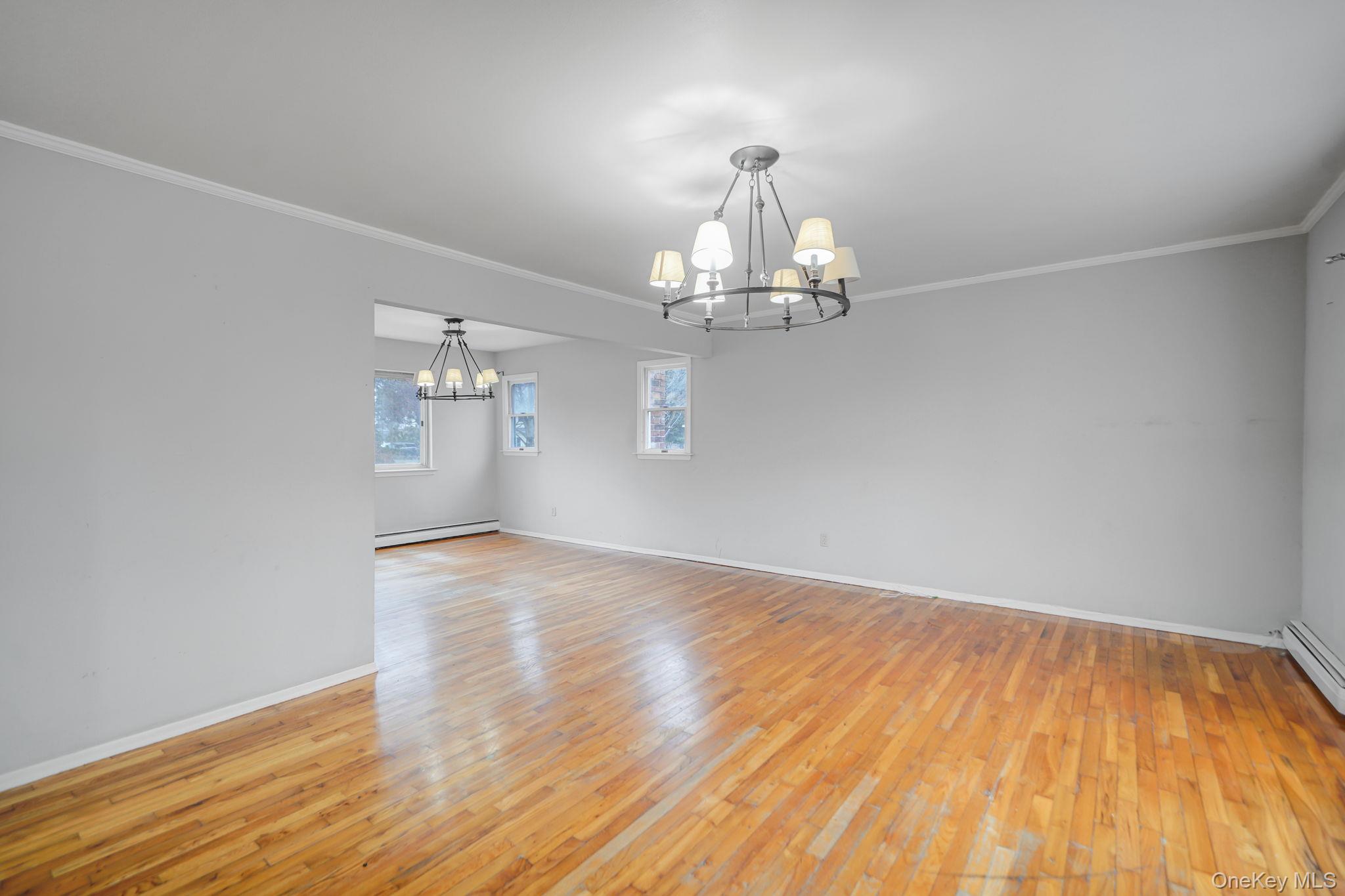 #5 photo, 60 Iroquois Drive, সাফোক কাউন্টি Brightwaters , NY 11718