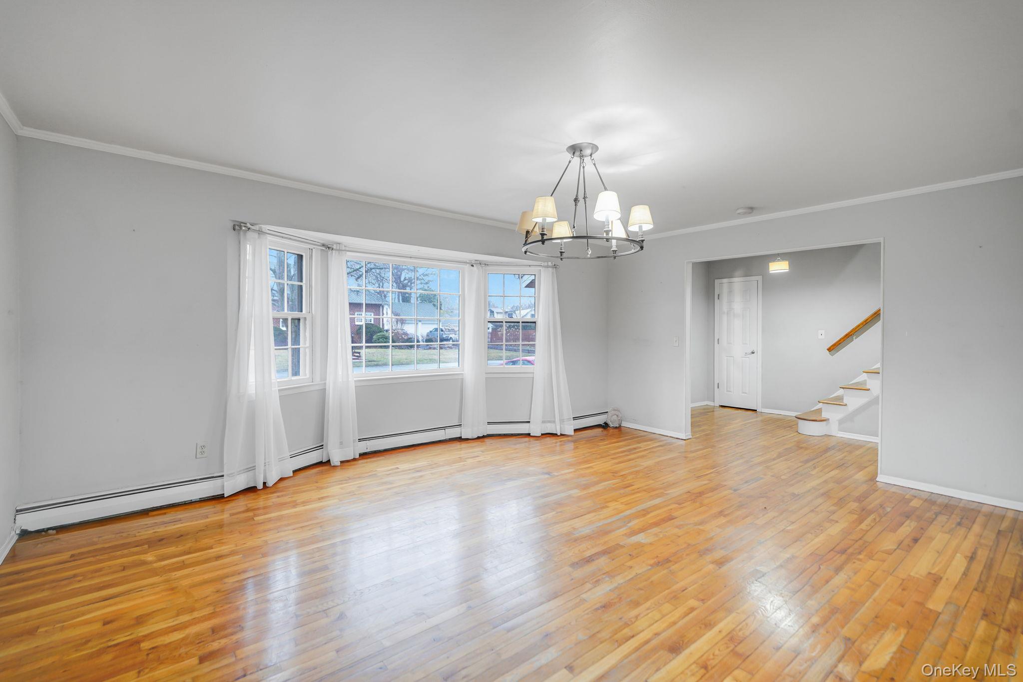 #6 photo, 60 Iroquois Drive, সাফোক কাউন্টি Brightwaters , NY 11718