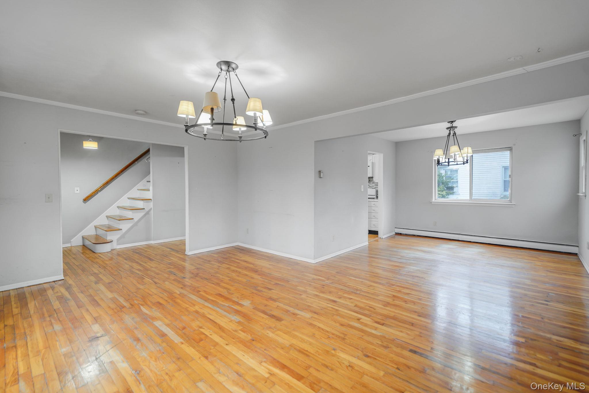 #8 photo, 60 Iroquois Drive, সাফোক কাউন্টি Brightwaters , NY 11718