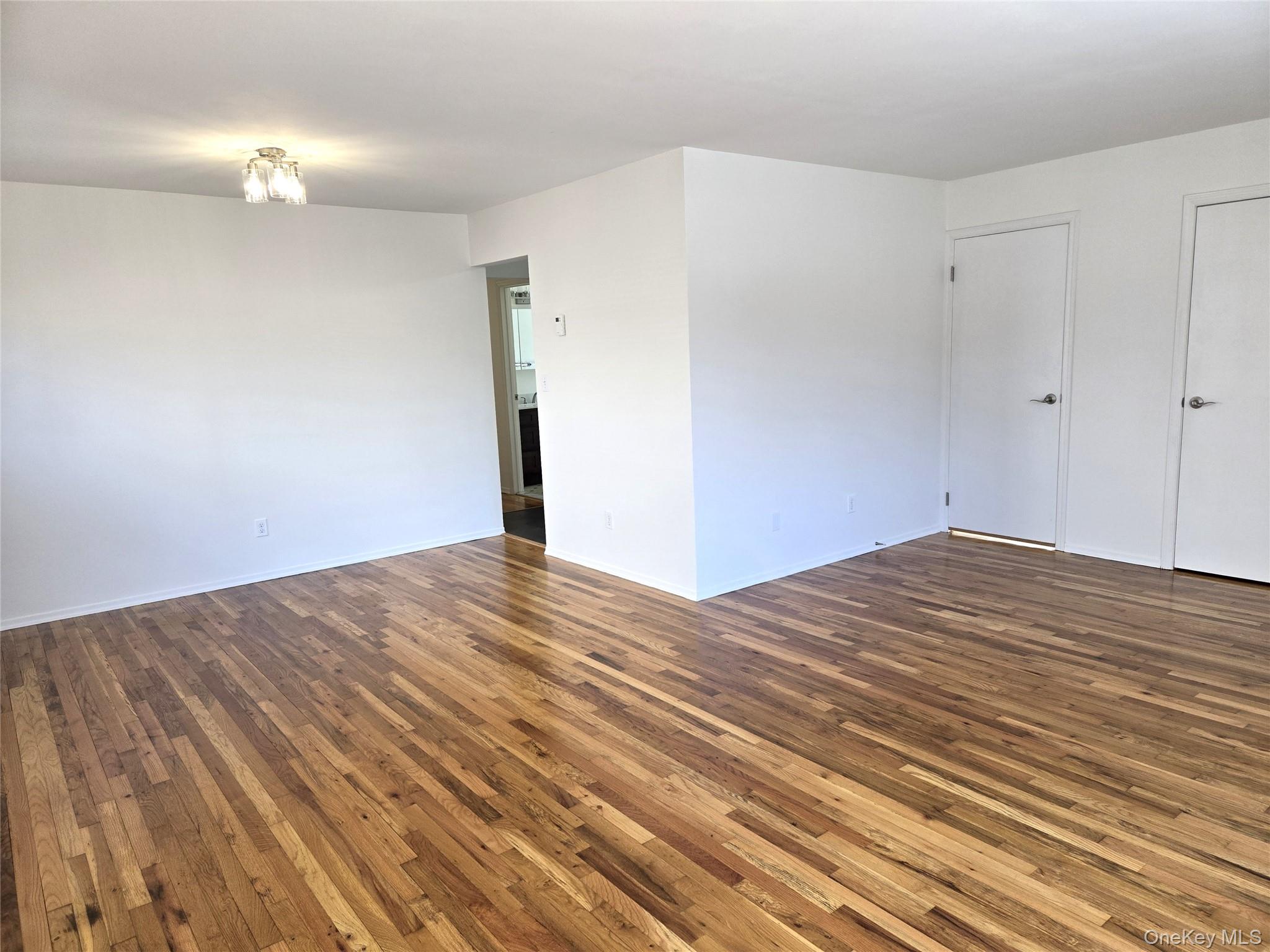 #2 photo, 74 Ashwood Road, 長島 Port Washington , NY 11050