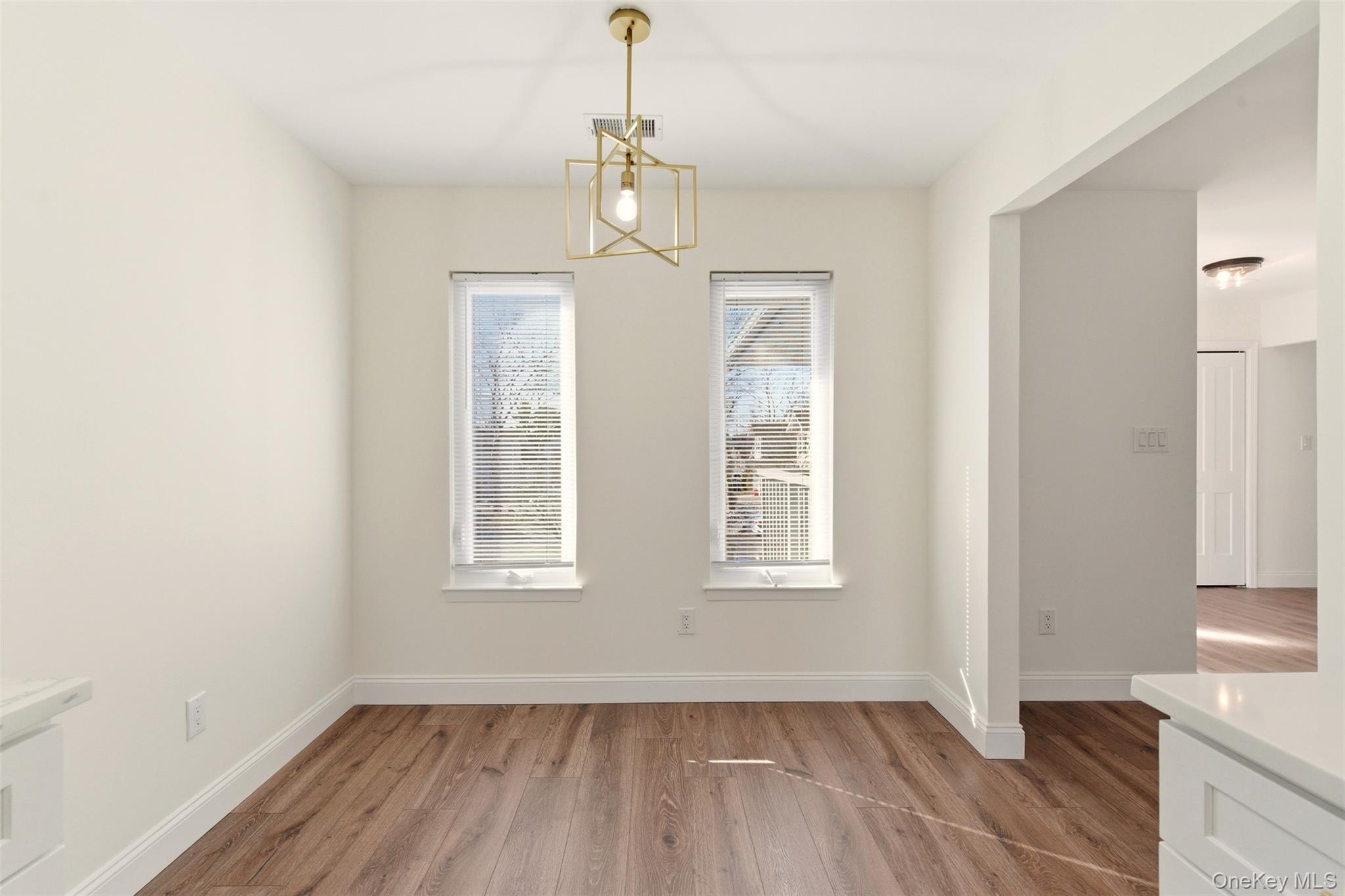 #16 photo, 909 Fenway Road, سوفولك Saint James , NY 11780