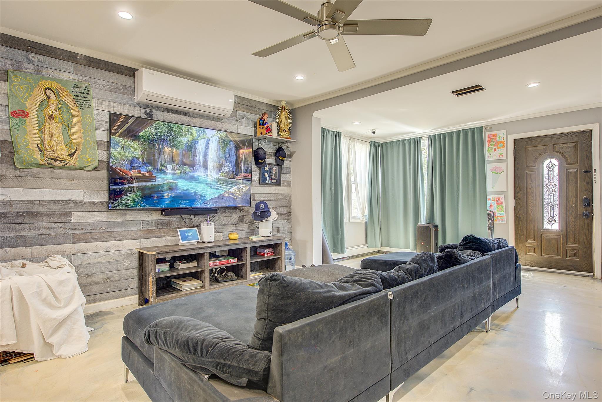 #12 photo, 21607 110th Avenue, कुईंस Queens Village , NY 11429