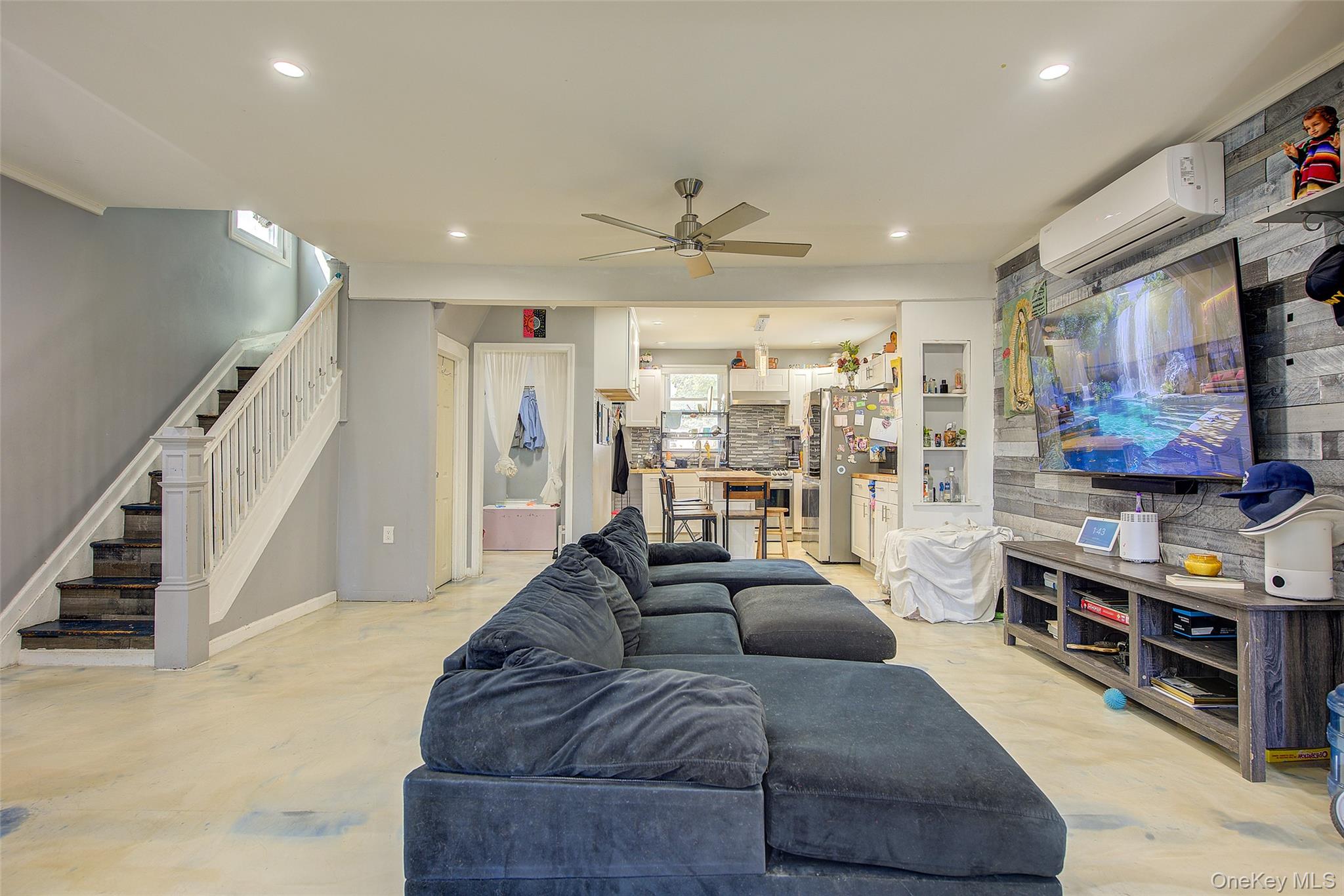 #6 photo, 21607 110th Avenue, कुईंस Queens Village , NY 11429