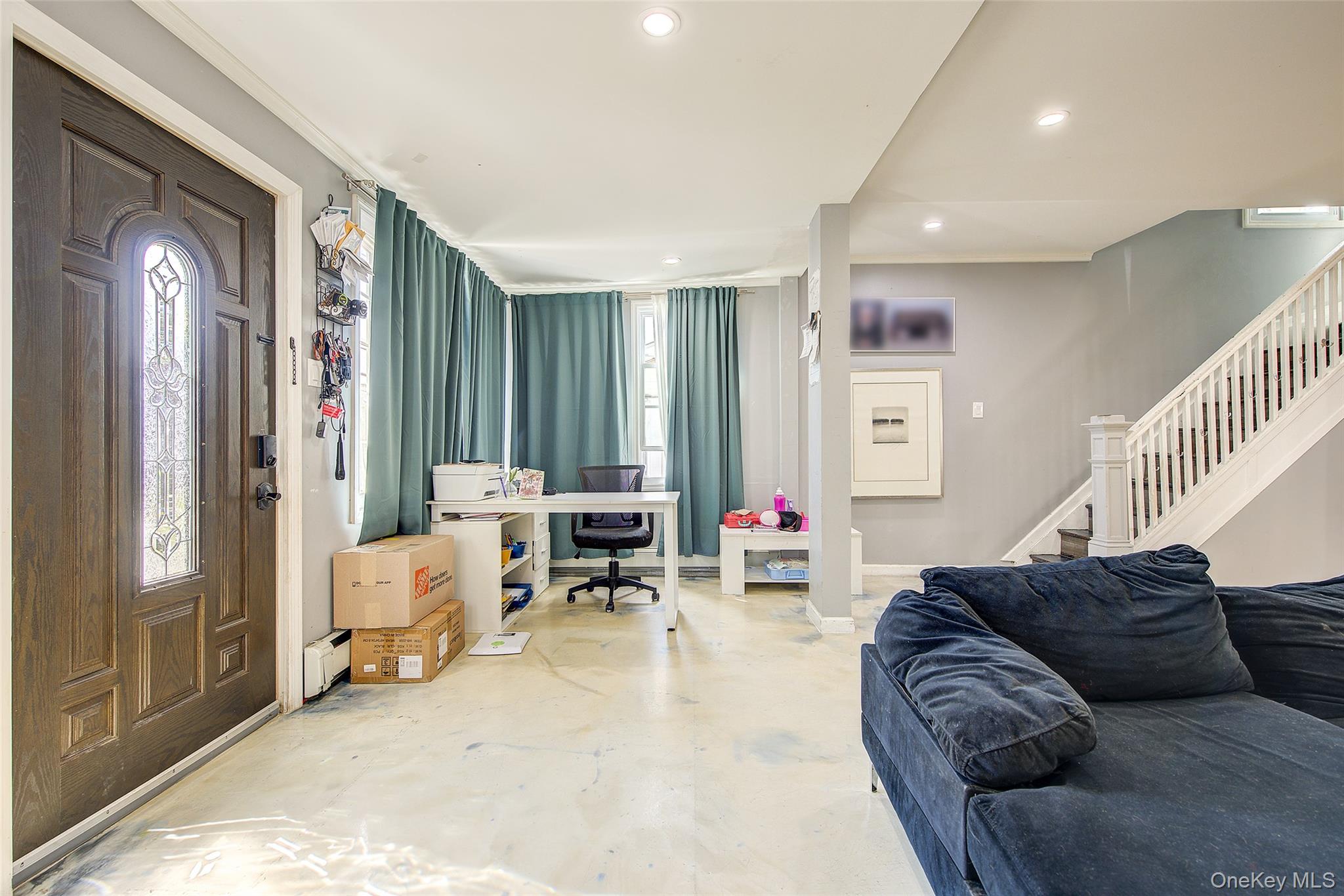 #9 photo, 21607 110th Avenue, कुईंस Queens Village , NY 11429