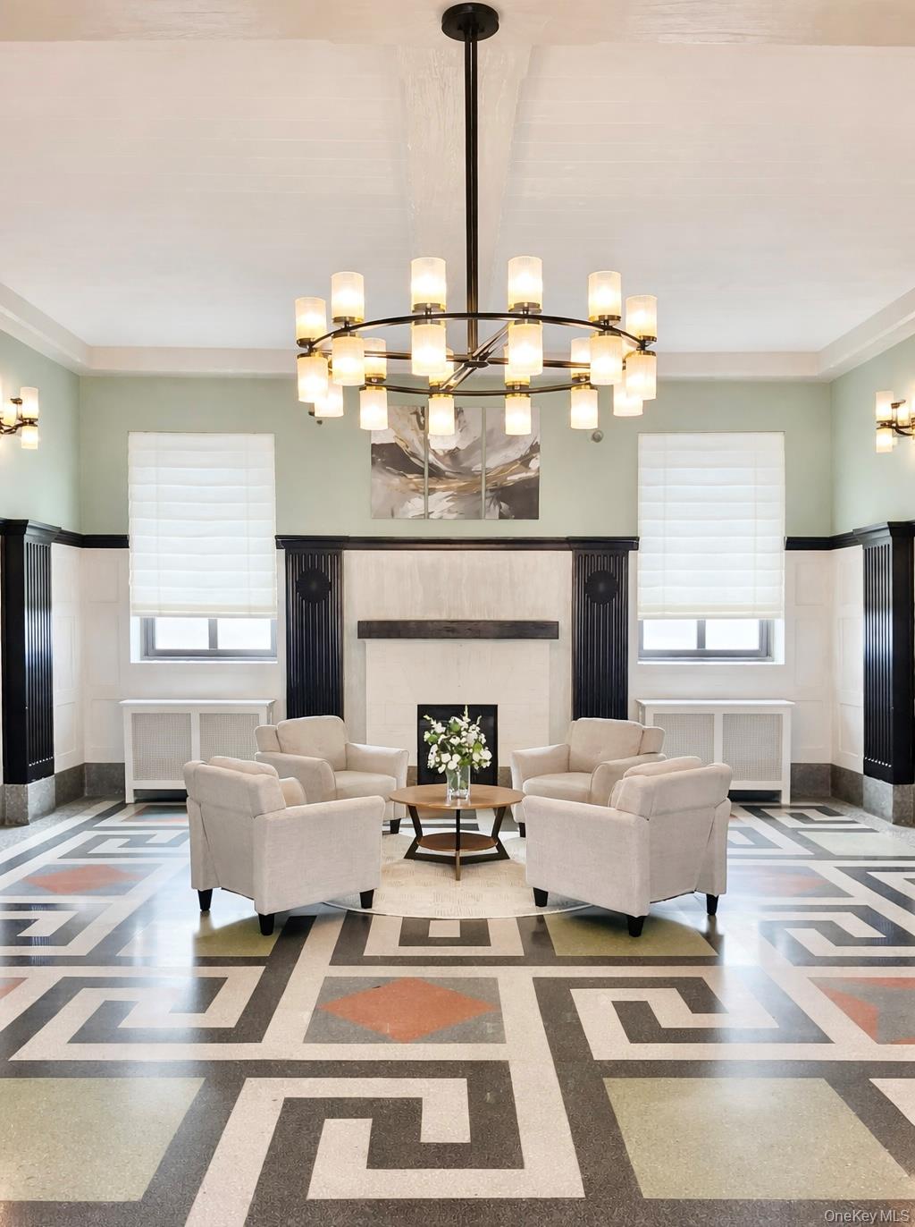 #11 photo, 7666 Austin St, קווינס Forest Hills , NY 11375