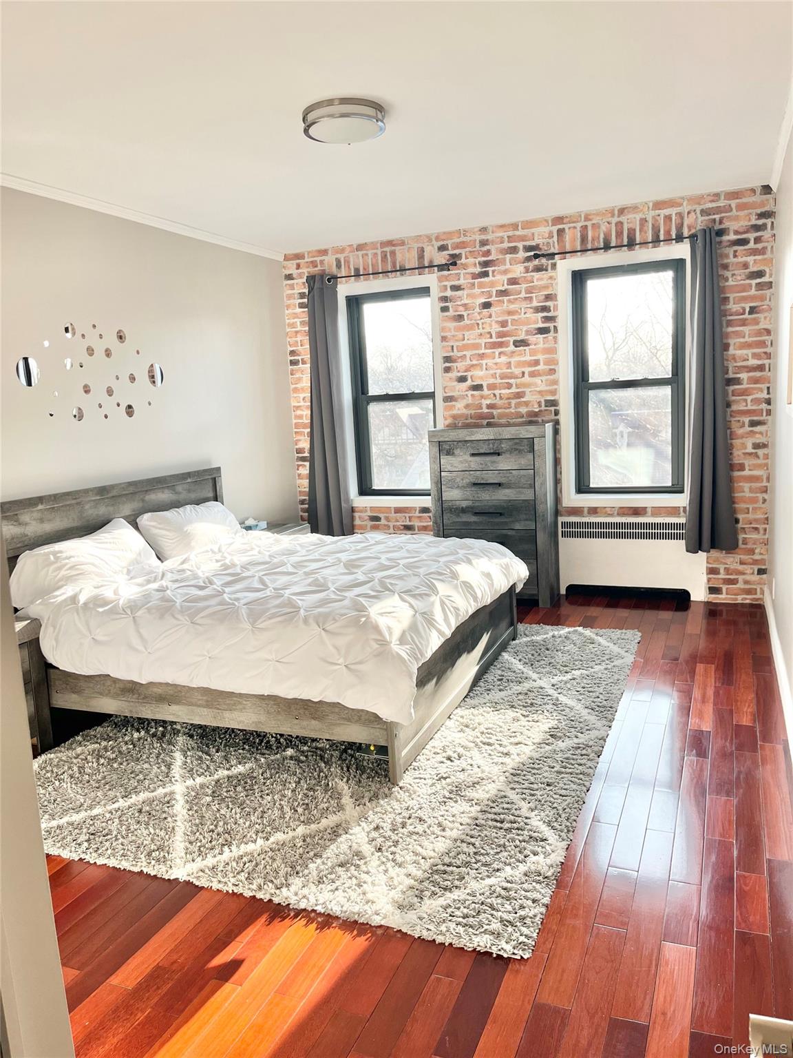 #2 photo, 7666 Austin St, קווינס Forest Hills , NY 11375