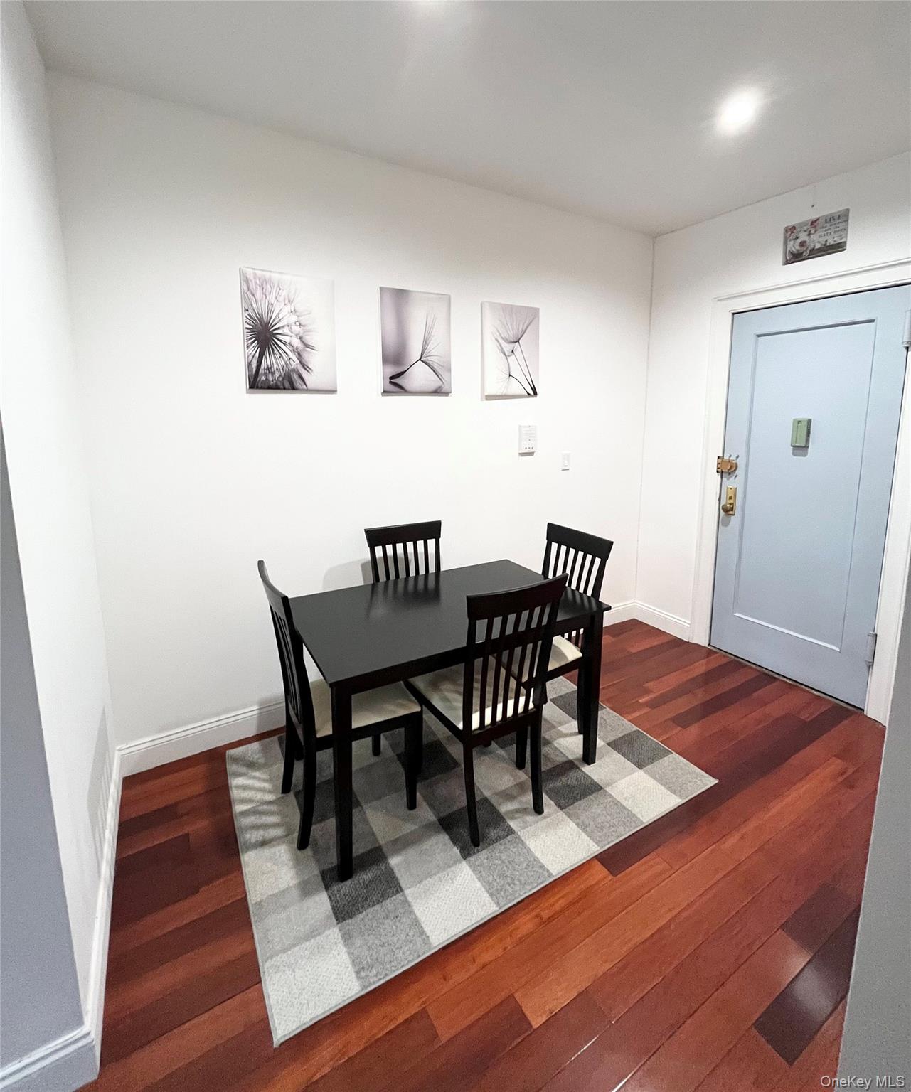 #6 photo, 7666 Austin St, קווינס Forest Hills , NY 11375