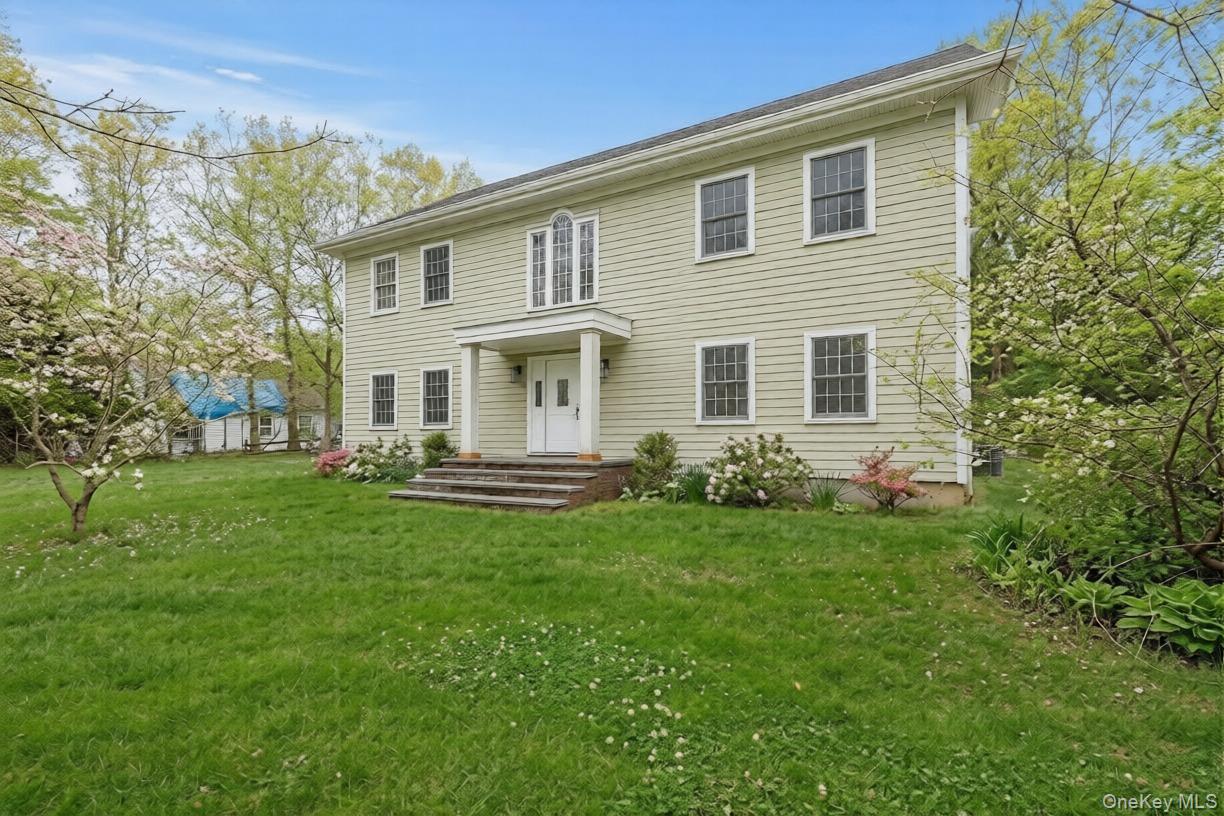 #1 photo, 368 Main Street, Setauket , NY 11733