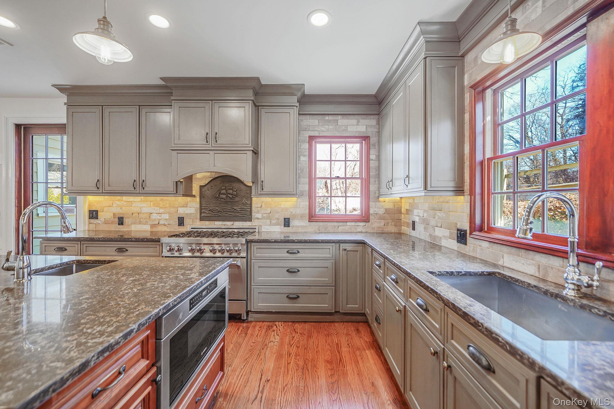 #3 photo, 368 Main Street, Setauket , NY 11733