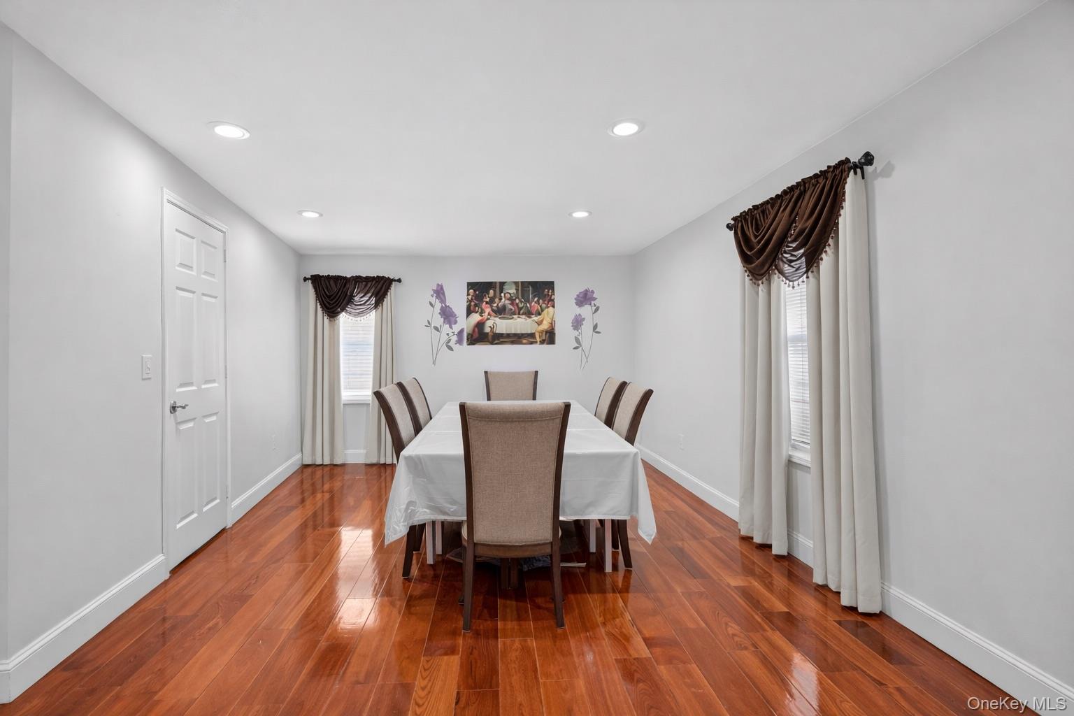 #13 photo, 120-30 226th Street, קווינס Cambria Heights , NY 11411