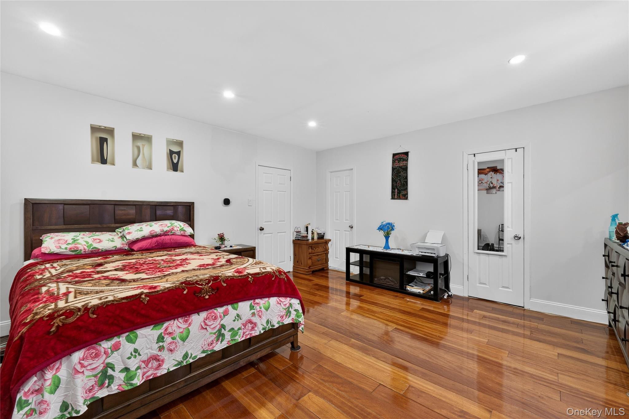 #20 photo, 120-30 226th Street, קווינס Cambria Heights , NY 11411