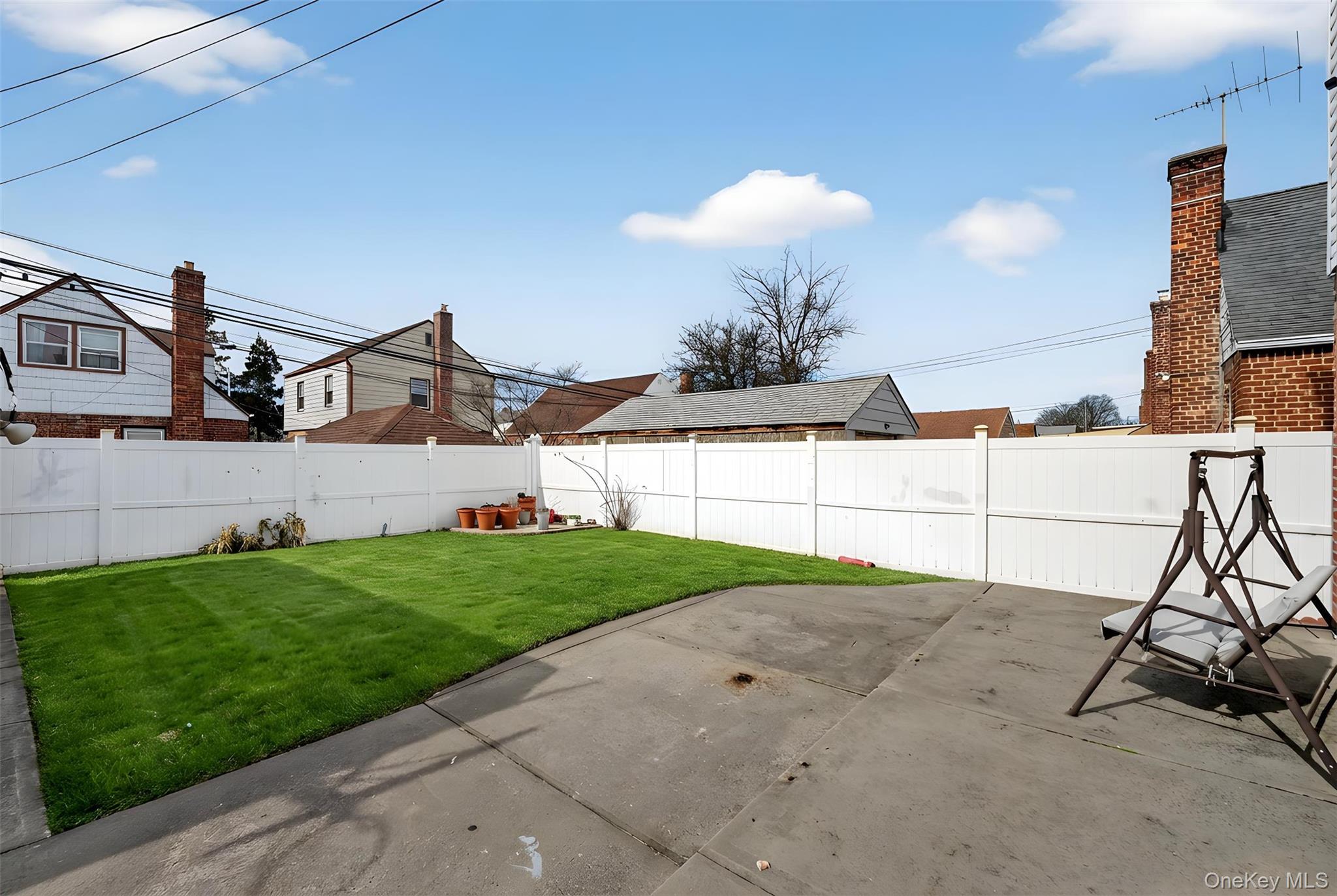 #4 photo, 120-30 226th Street, קווינס Cambria Heights , NY 11411