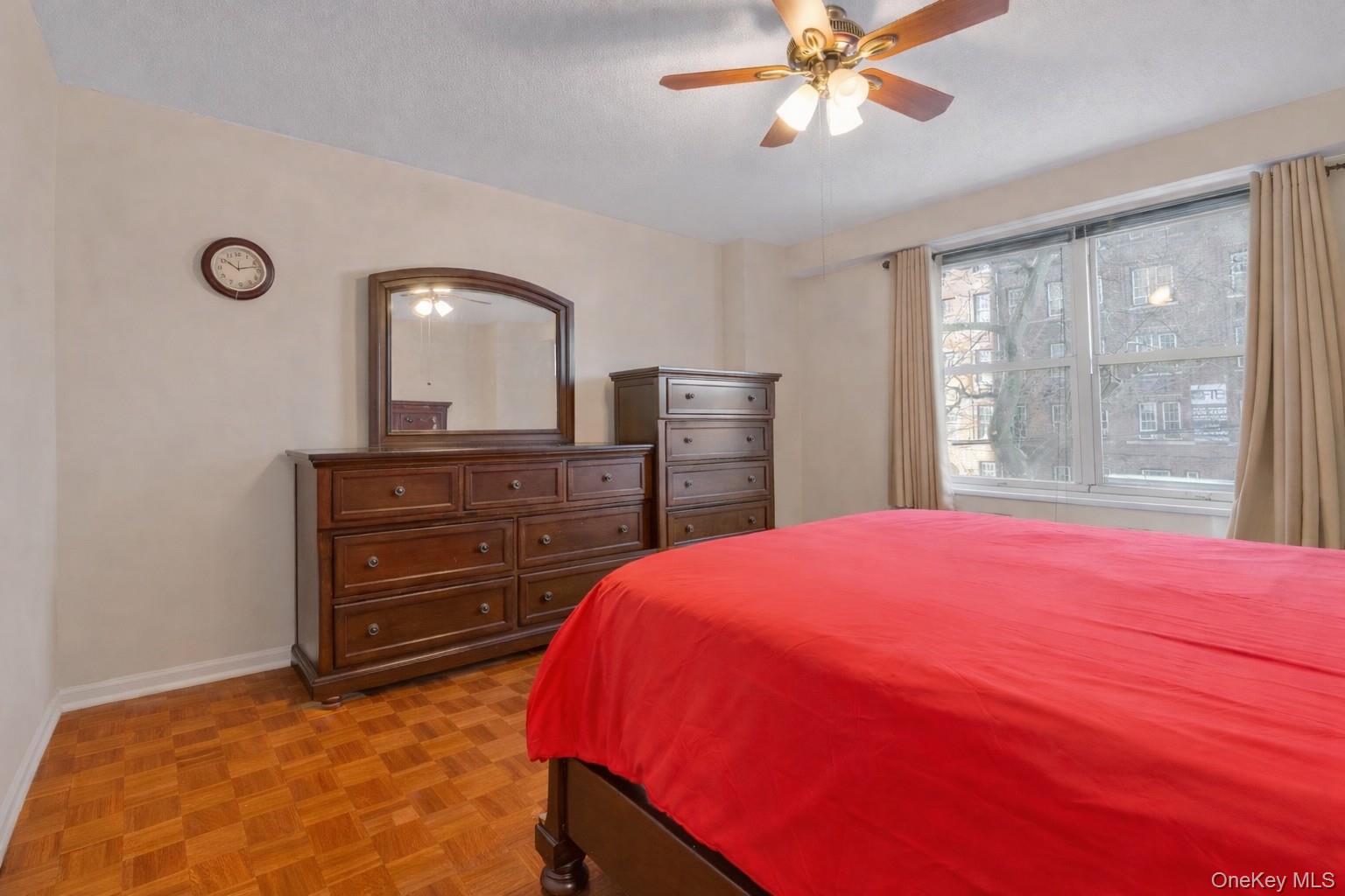 #11 photo, 2550 Olinville Avenue, ब्रोंक्स Bronx , NY 10467