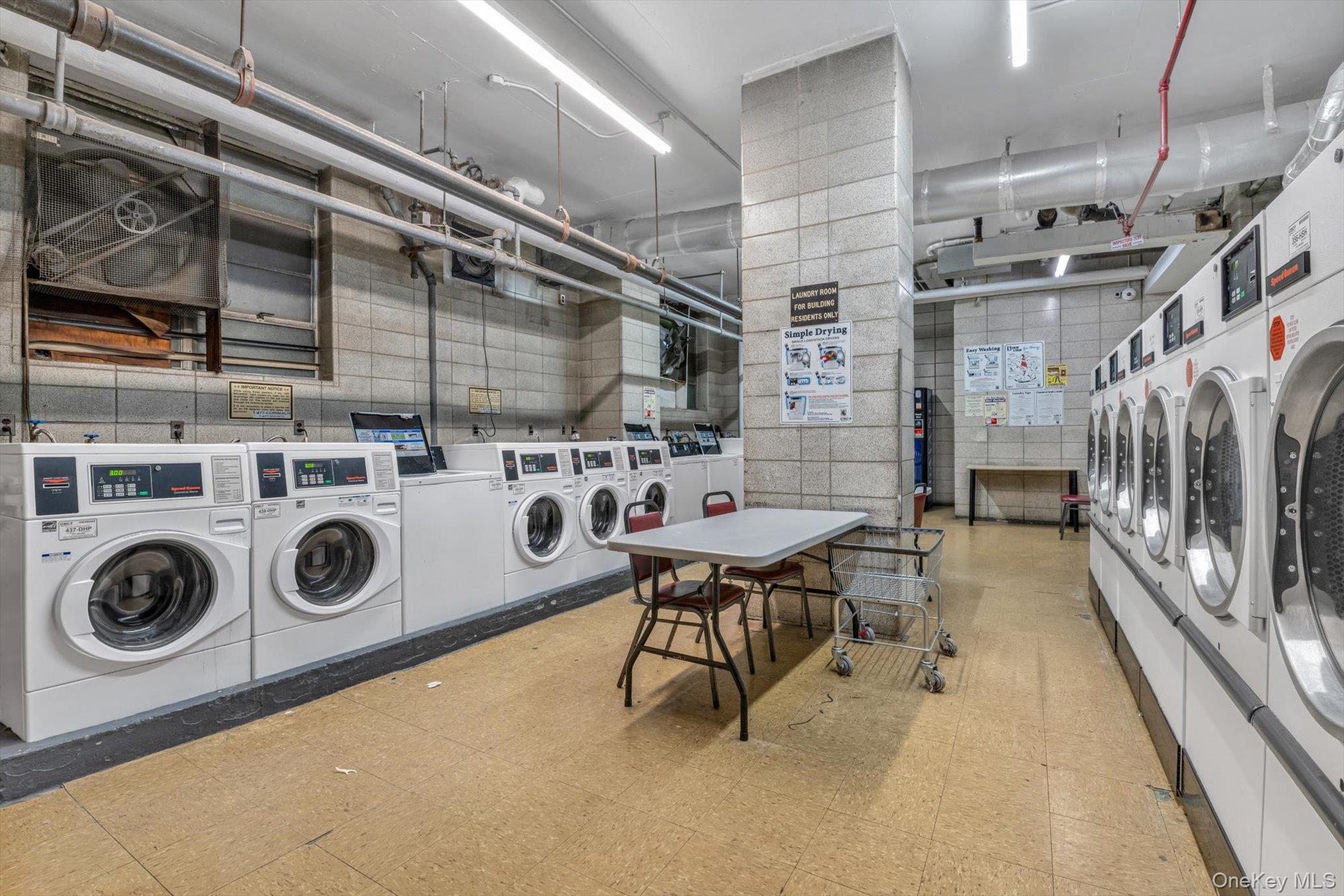 #12 photo, 2550 Olinville Avenue, ब्रोंक्स Bronx , NY 10467