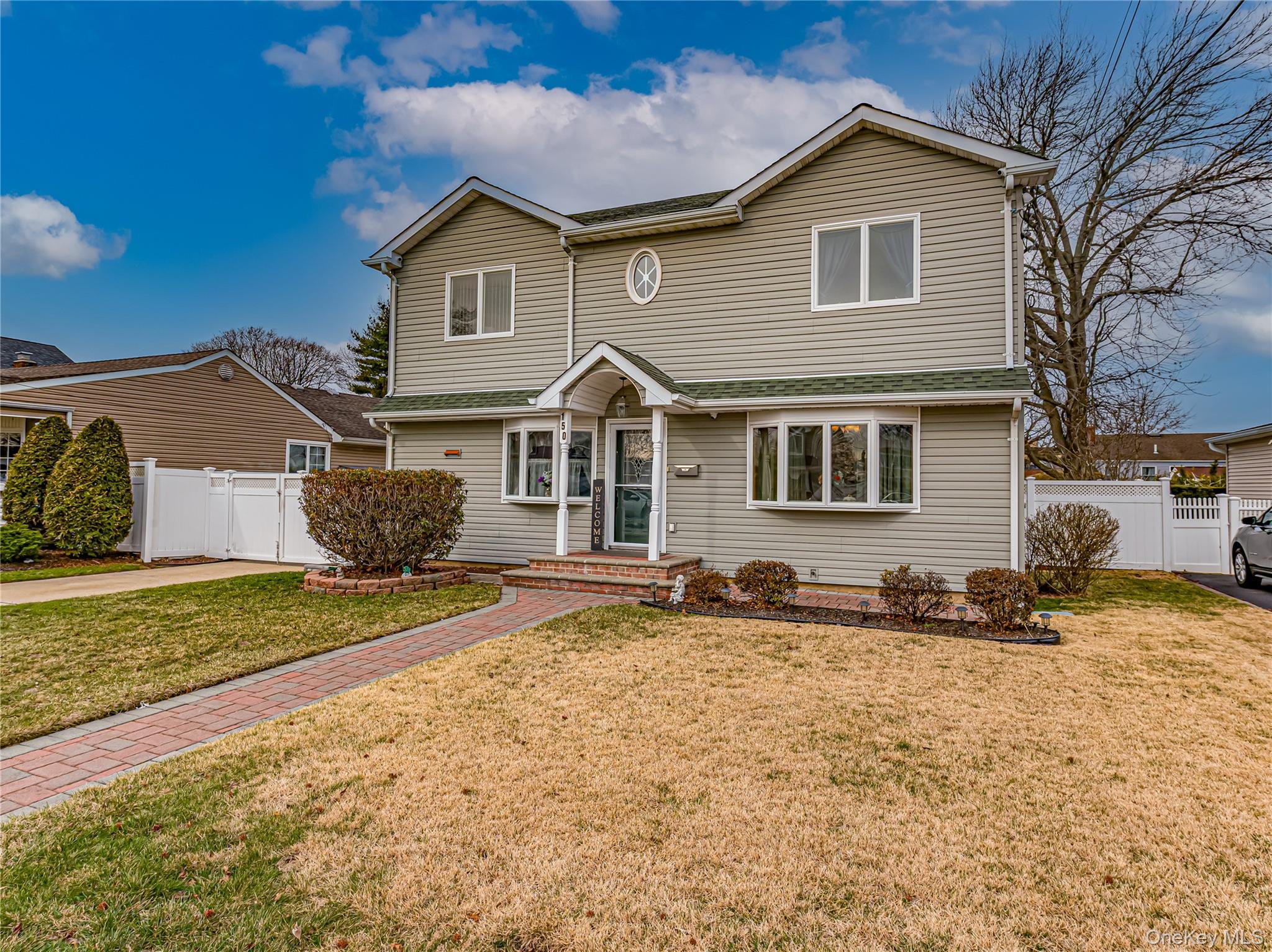 #4 photo, 150 Park Lane, Massapequa , NY 11758