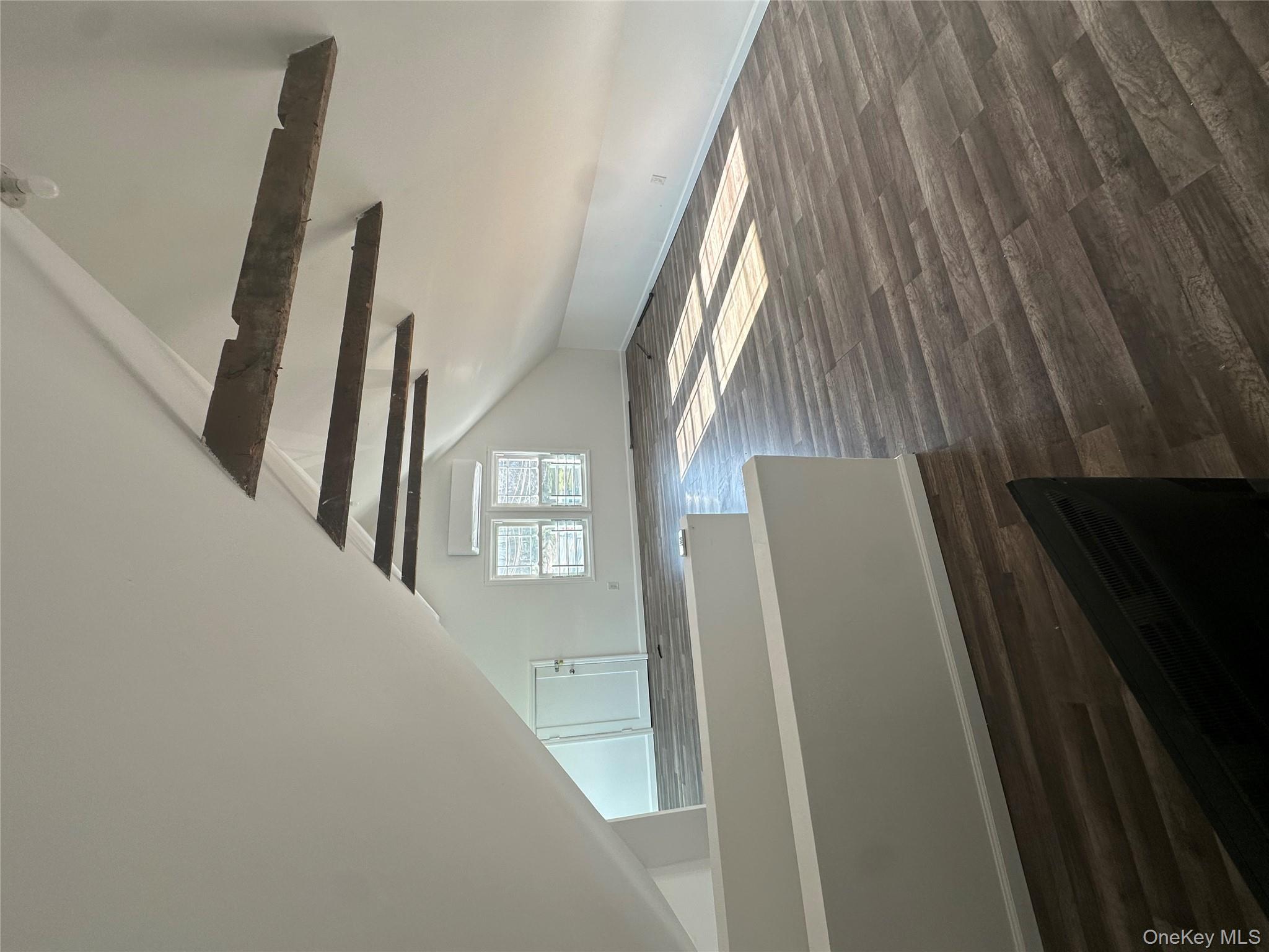 #12 photo, 290 Woodbury Road, Woodbury , NY 11797