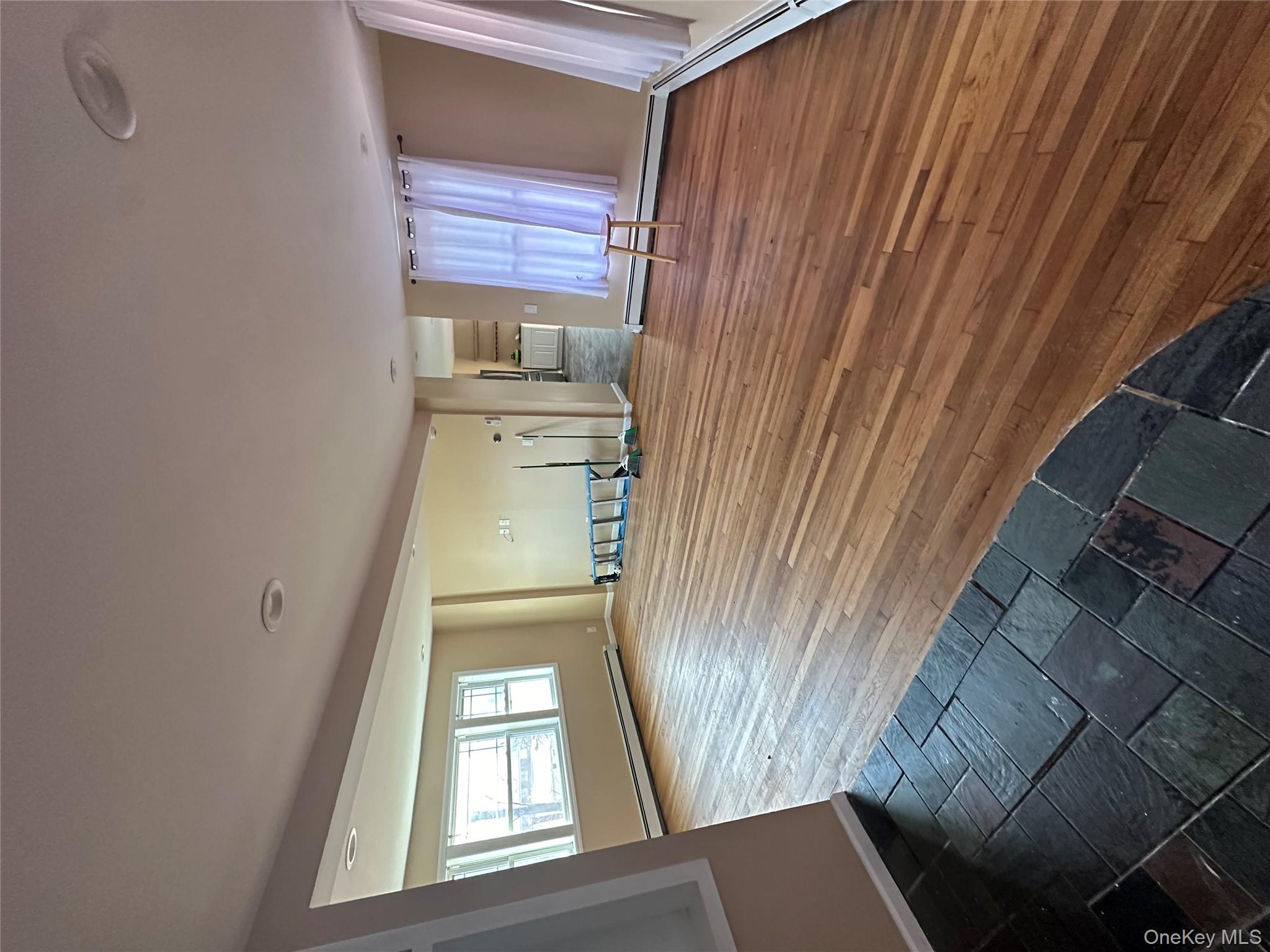 #3 photo, 290 Woodbury Road, Woodbury , NY 11797