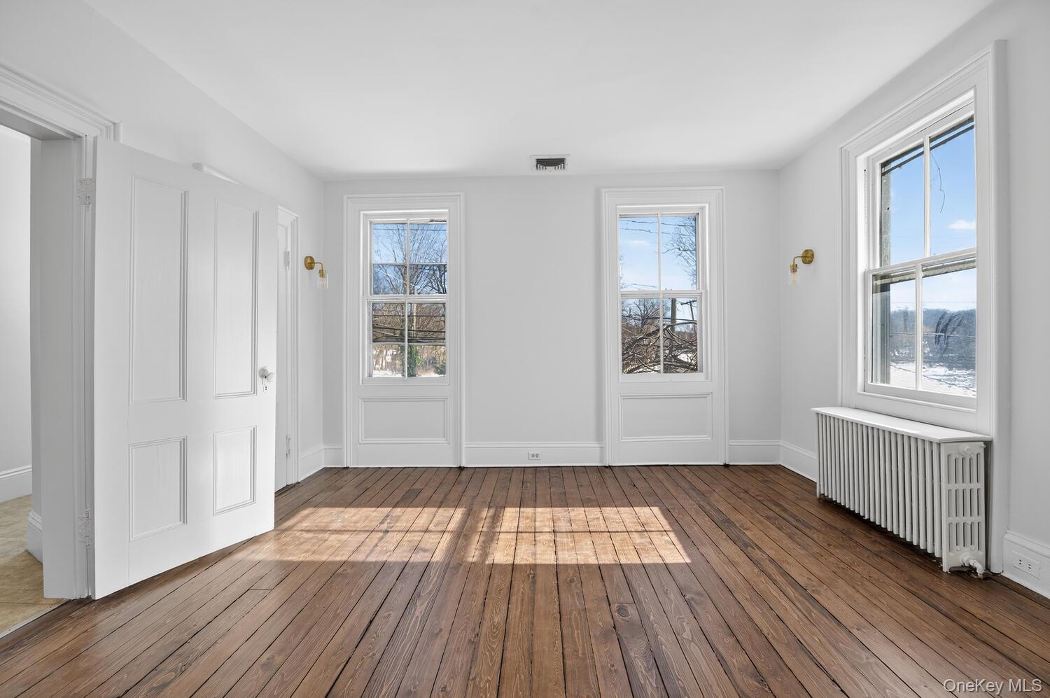 #12 photo, 4 Parkview Terrace, Huntington , NY 11743