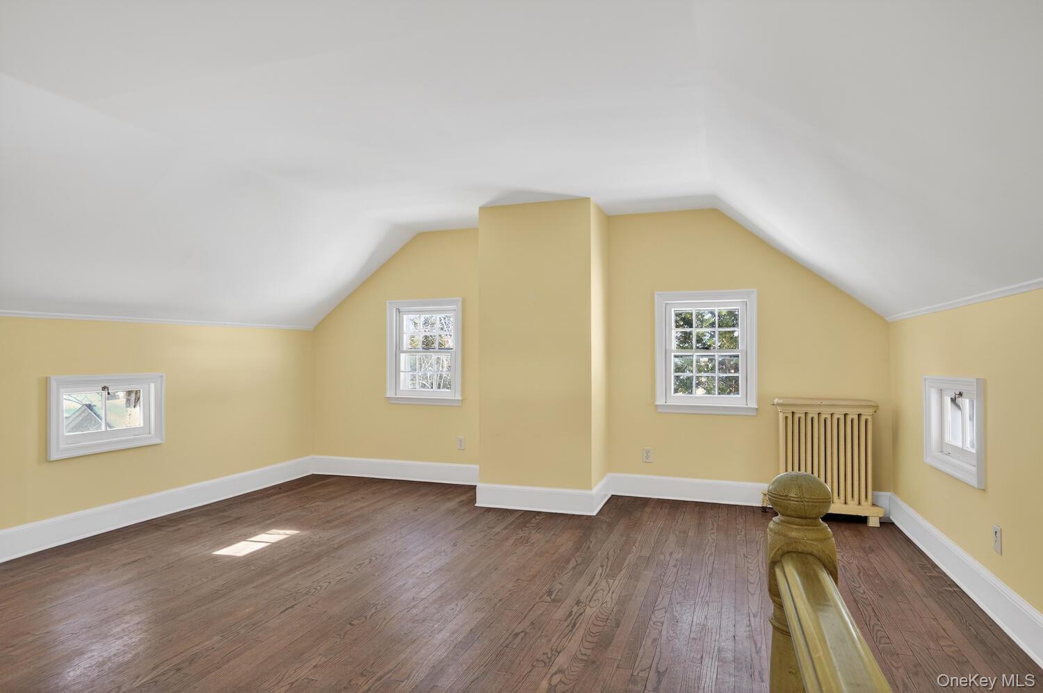 #17 photo, 4 Parkview Terrace, Huntington , NY 11743