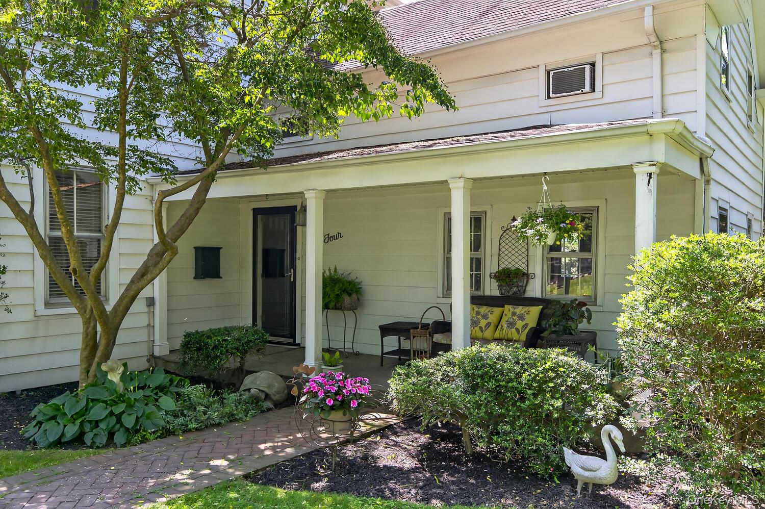 #4 photo, 4 Parkview Terrace, Huntington , NY 11743