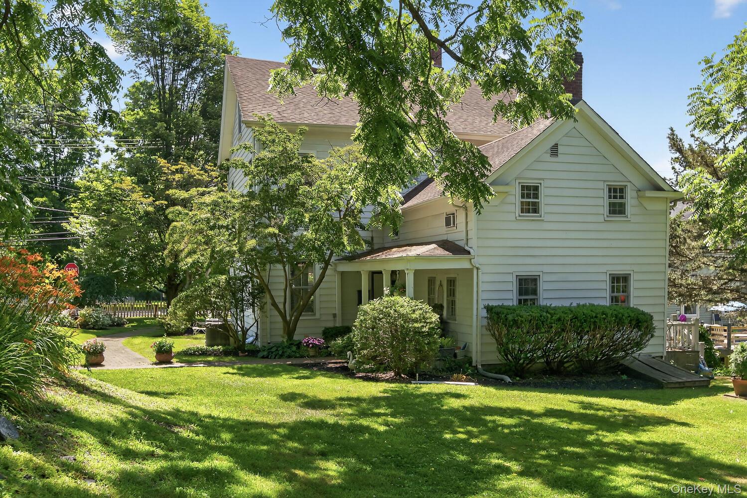 #6 photo, 4 Parkview Terrace, Huntington , NY 11743