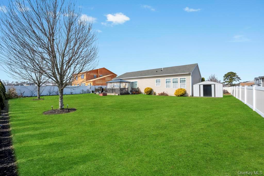 #8 photo, 191 Flower Road, Shirley , NY 11967