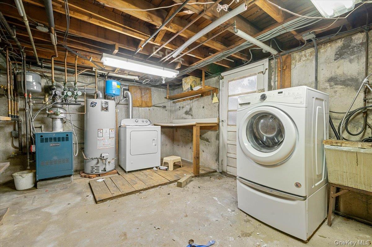 #16 photo, 158 Burns Avenue, Hicksville , NY 11801