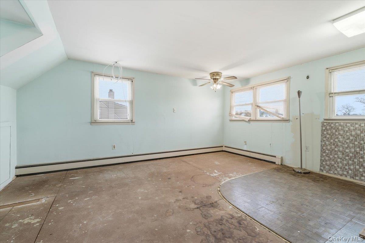 #19 photo, 158 Burns Avenue, Hicksville , NY 11801