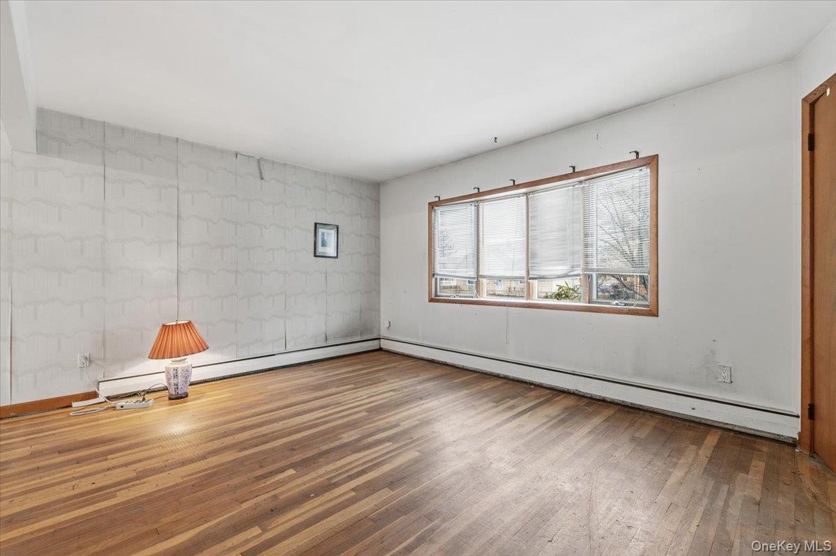 #3 photo, 158 Burns Avenue, Hicksville , NY 11801