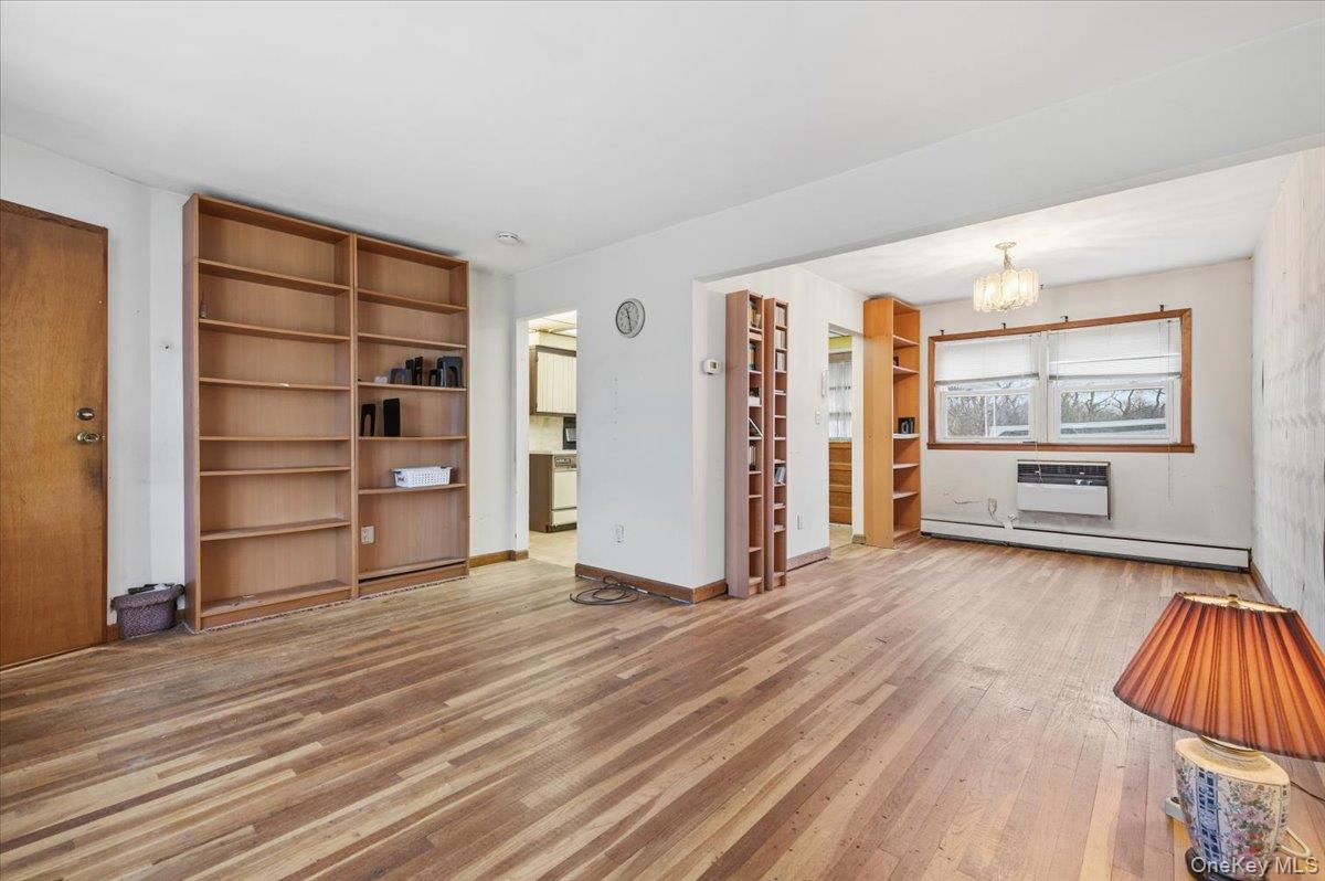 #5 photo, 158 Burns Avenue, Hicksville , NY 11801