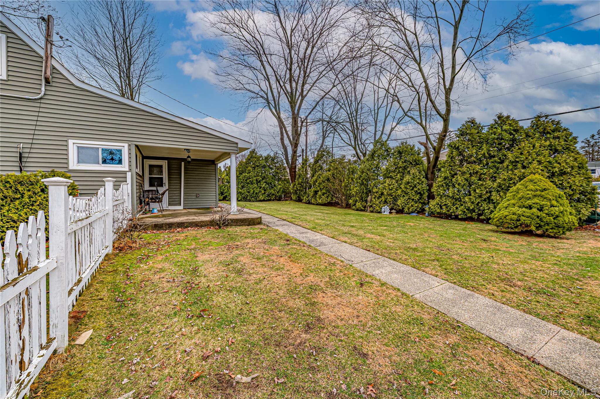 #18 photo, 55 Ball Park Lane, Hicksville , NY 11801