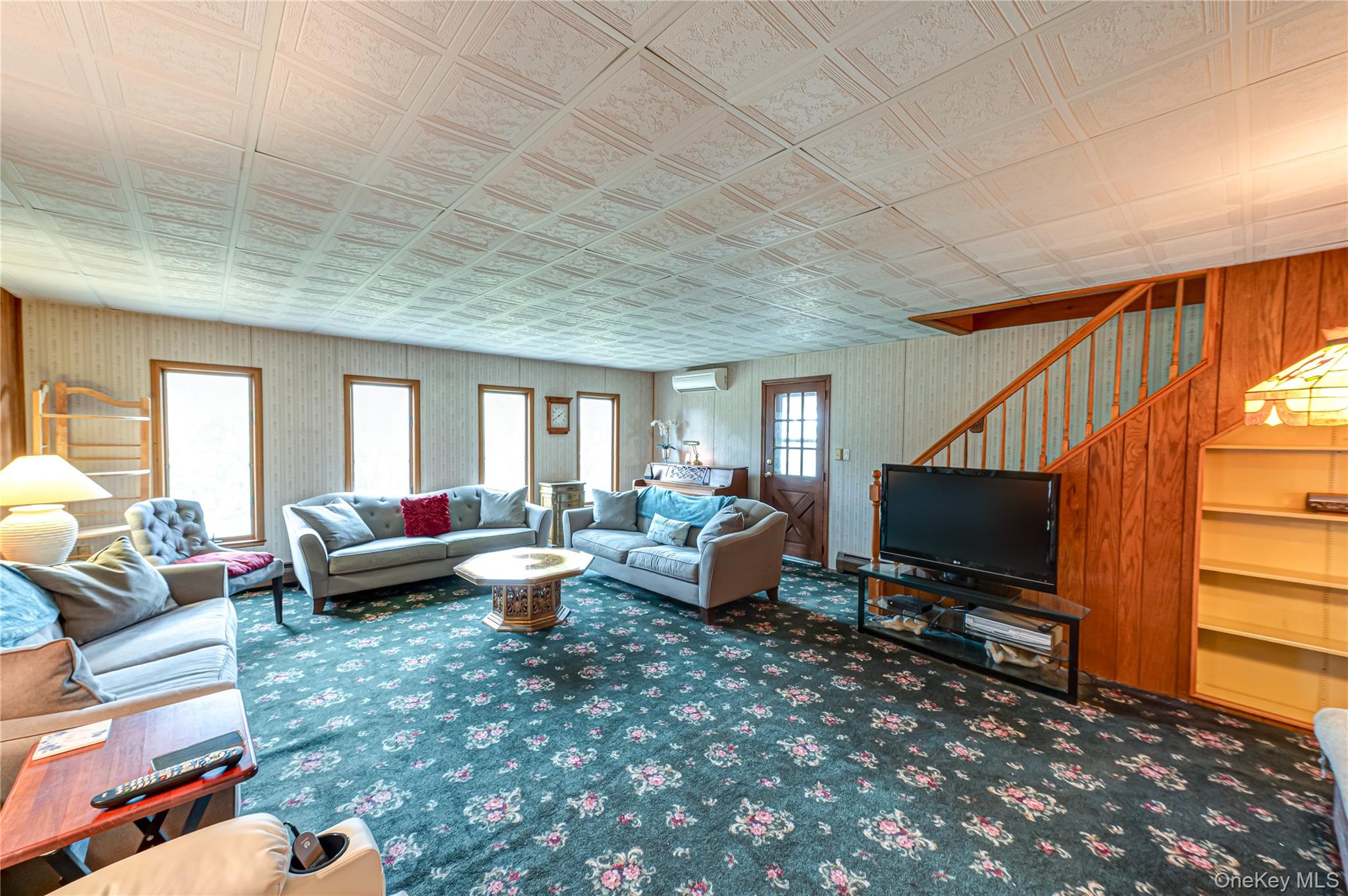 #3 photo, 55 Ball Park Lane, Hicksville , NY 11801