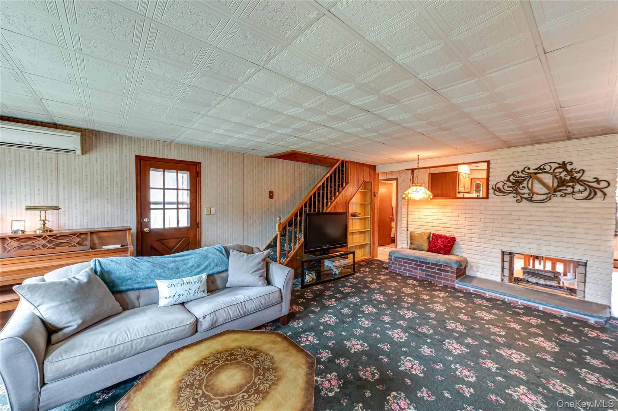 #5 photo, 55 Ball Park Lane, Hicksville , NY 11801